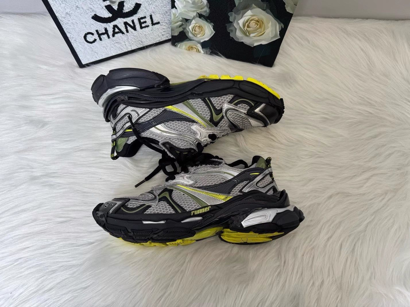 Balenciaga Balenciaga Runner2.0 Vintage Silver Green Sneakers K36 Size US 7 / EU 40 - 7 Thumbnail