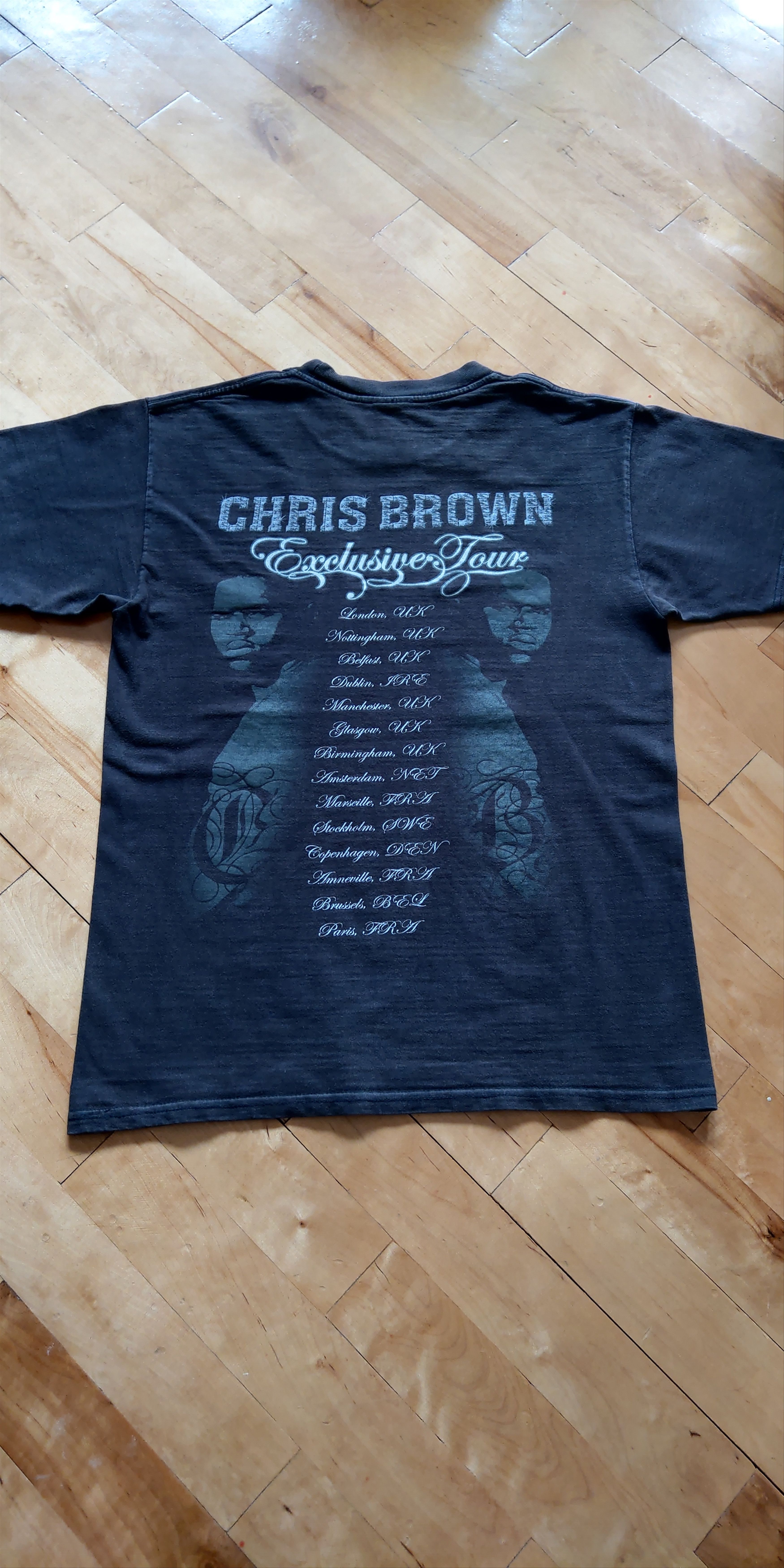Band Tees Chris Brown 2007 Exclusive Tour Shirt Rare! Size US M / EU 48-50 / 2 - 9 Thumbnail