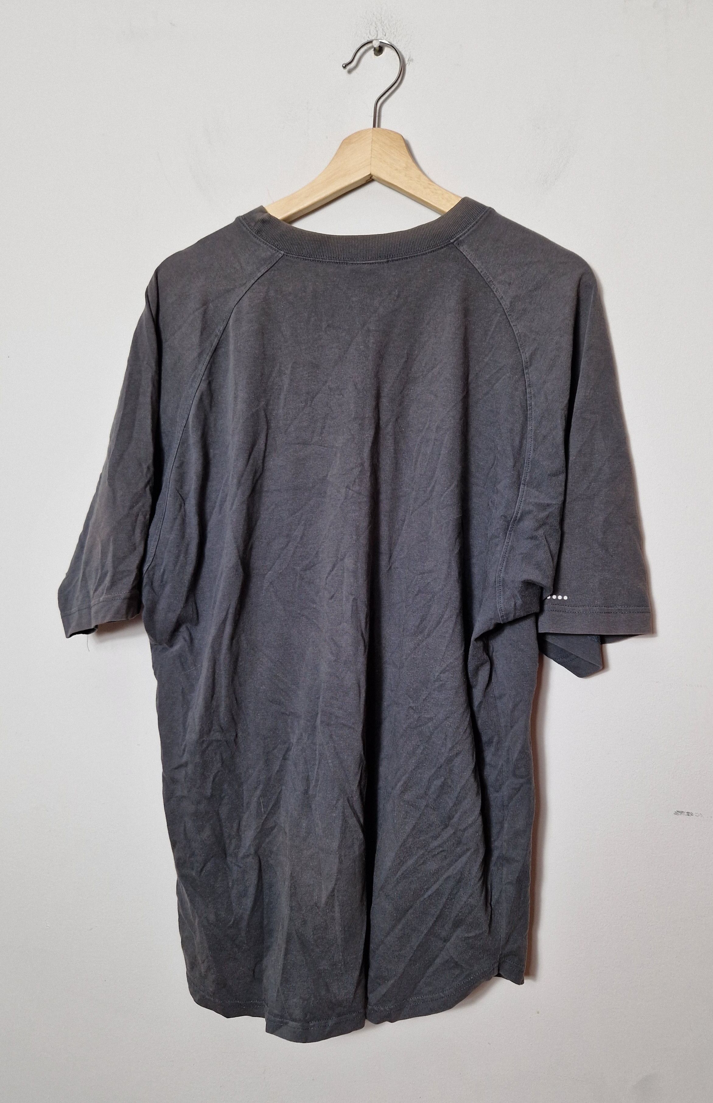 Nike × Vintage Nike vintage central swoosh tee 90s Size US L / EU 52-54 / 3 - 6 Thumbnail