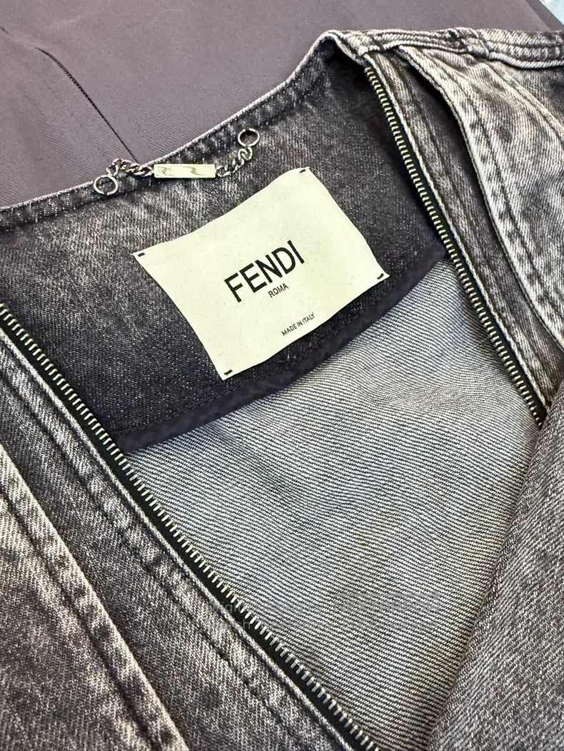 Fendi Fendi Runway style jacket, biker style, invisible zipper c Size XXS / US 00 / IT 34 - 3 Thumbnail