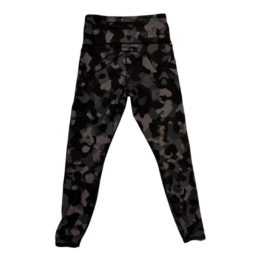 Designer Athleta l Lightning 7/8 Black Camo Leggings Size XS Size 26" / US 2 / IT 38 - 3 Thumbnail