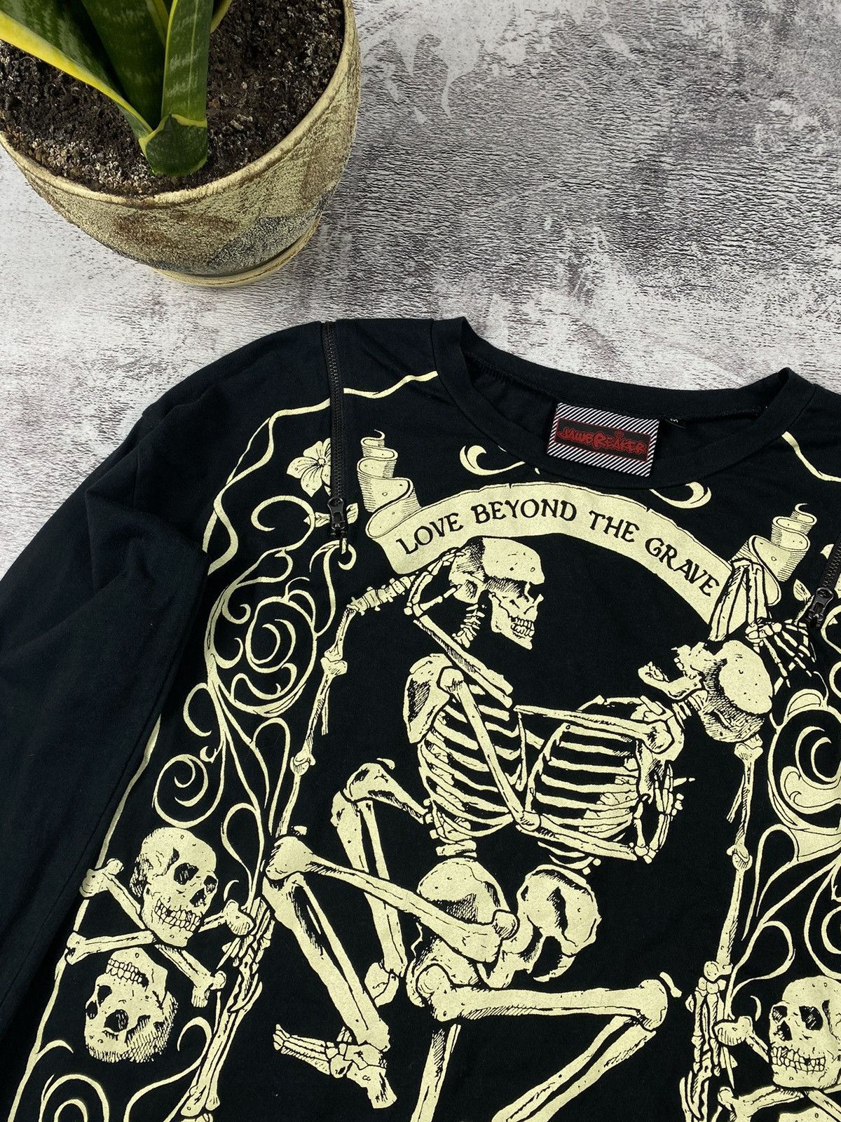 Band Tees Vintage Japanese Y2K Jaw Breaker Devil Skeleton Longsleeve Size US M / EU 48-50 / 2 - 3 Thumbnail