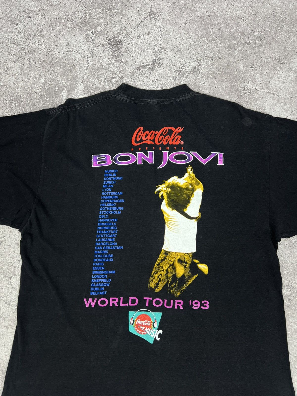 Vintage Vintage Bon Jovi 1993 Tour 90s Tee Size US XL / EU 56 / 4 - 15 Thumbnail