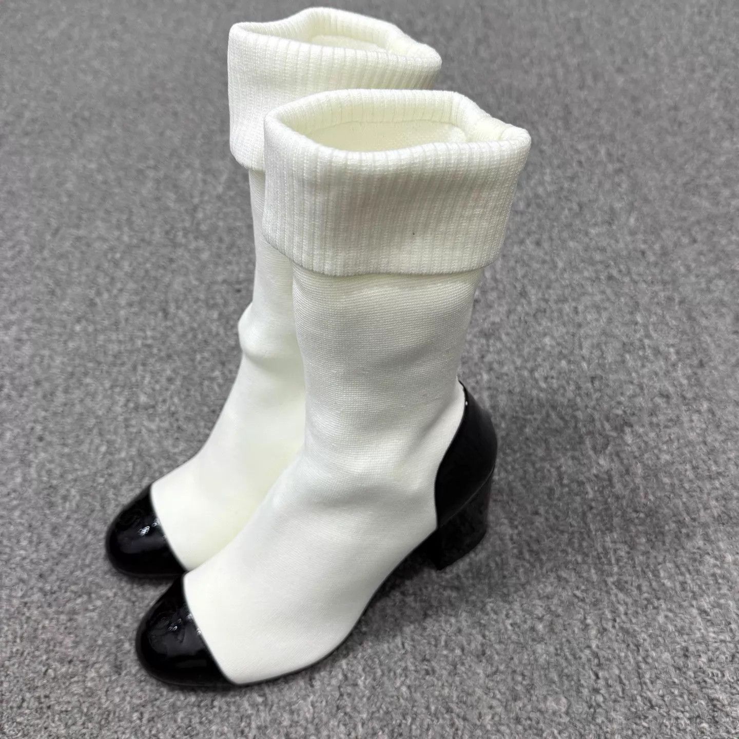 Chanel Chanel White Knit-Patent Leather Mid-Calf Unused 36 Size US 5.5 / IT 35.5 - 2 Thumbnail
