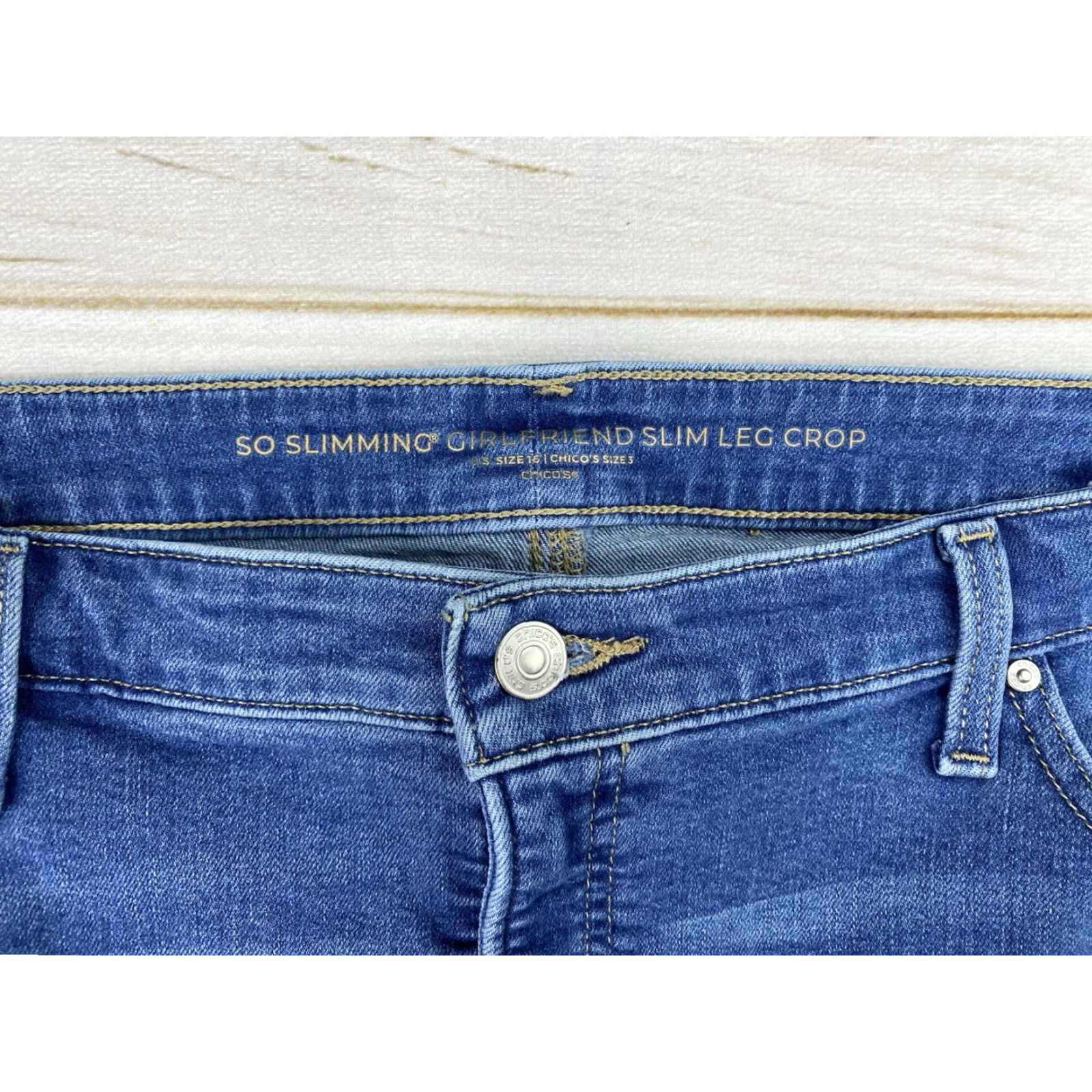 Vintage Chico's Jeans Cropped Slim Leg High Rise Blue Denim 16 Slimming Pockets 5-Pocket Womens Boys Girls Vintage No Size 38" / US 16 / IT 52 - 3 Thumbnail