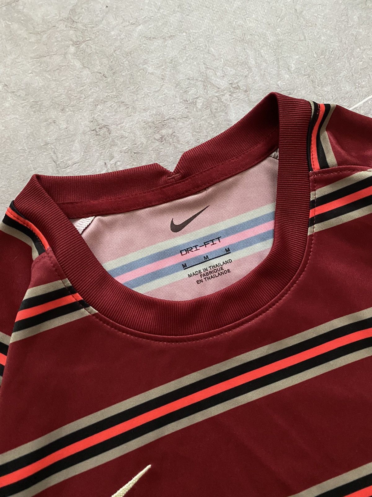 Nike × Vintage Nike Liverpool 2021/22 Football Training Shirt Red Striped Size US M / EU 48-50 / 2 - 4 Thumbnail