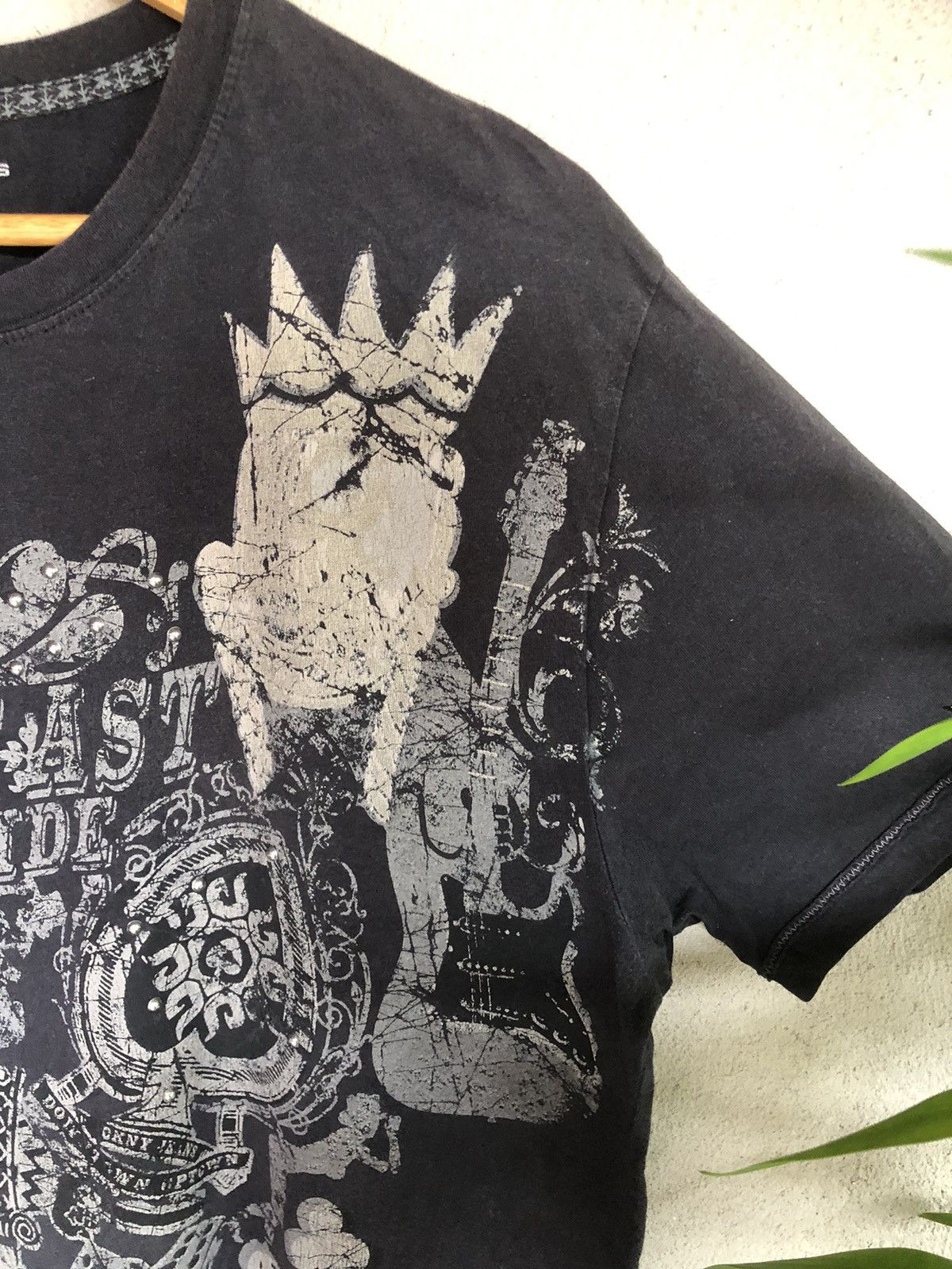 Affliction × Vintage Vintage Y2K DKNY Affliction Tshirts Size US L / EU 52-54 / 3 - 7 Thumbnail