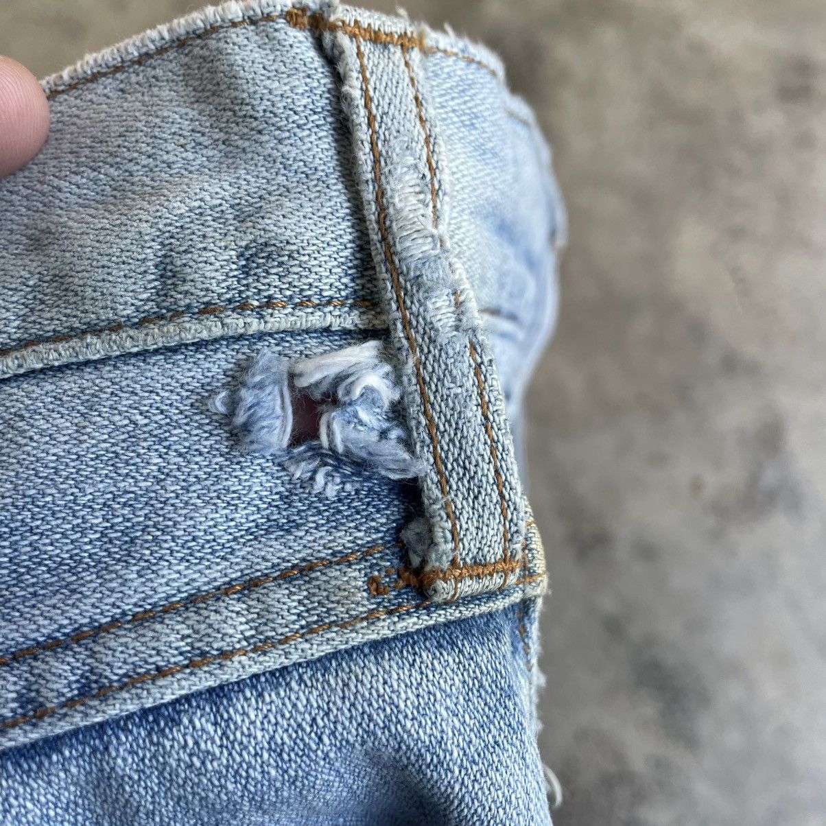 Wrangler 🔥Vintage Wrangler Stoned Washed Ripped Distress Denim Jeans Size US 33 - 13 Thumbnail