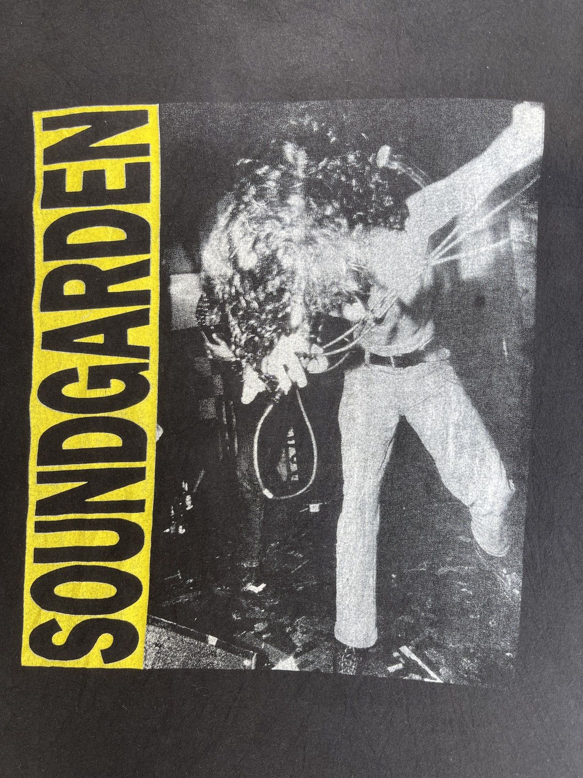 Band Tees Last Drop🔥Rare🔥Vintage Soundgarden Promo Faded Grunge Tee Size US L / EU 52-54 / 3 - 8 Thumbnail