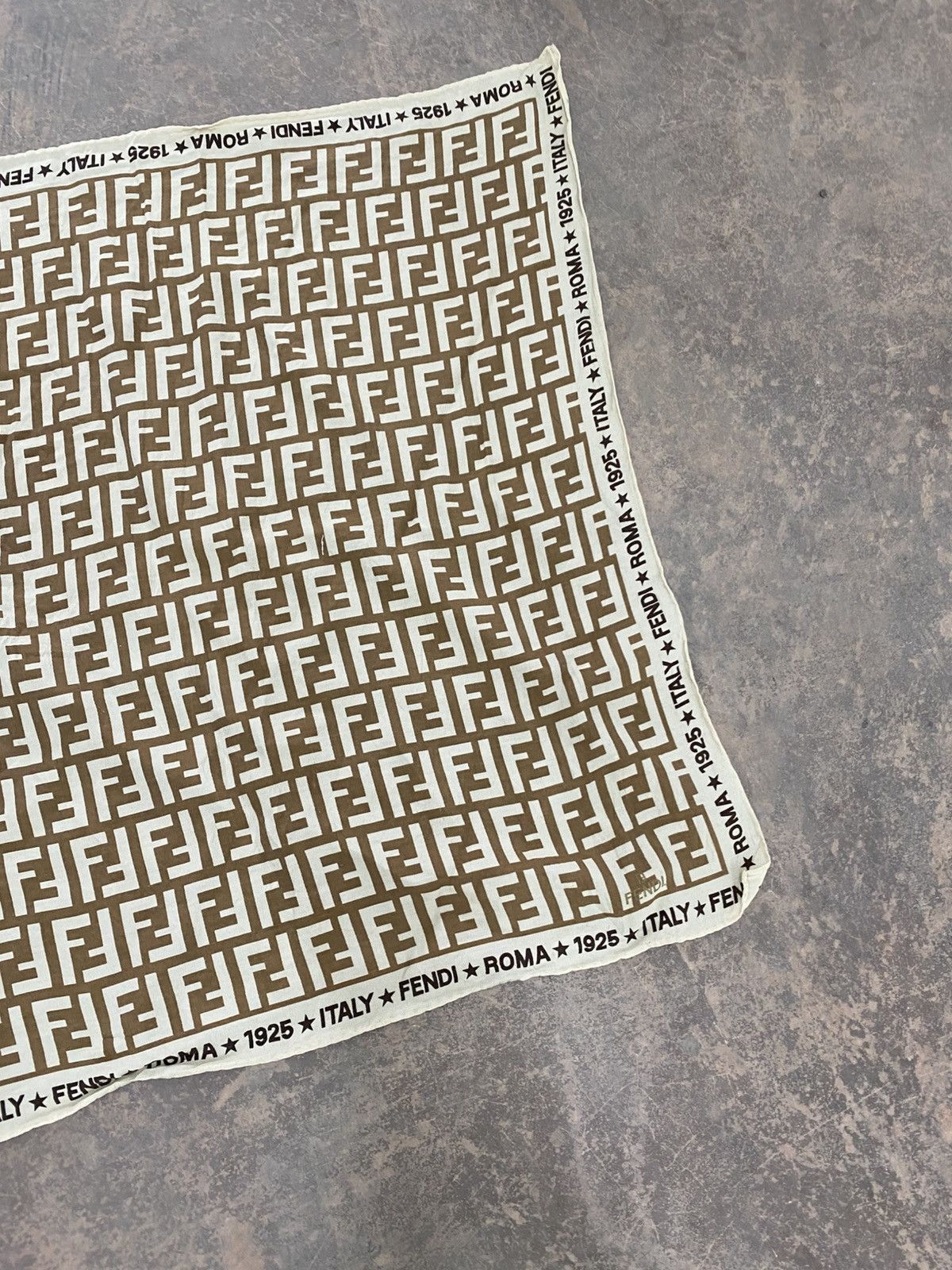 Fendi VINTAGE FENDI SCARF MONOGRAM DESIGNER ITALY Size ONE SIZE - 3 Thumbnail