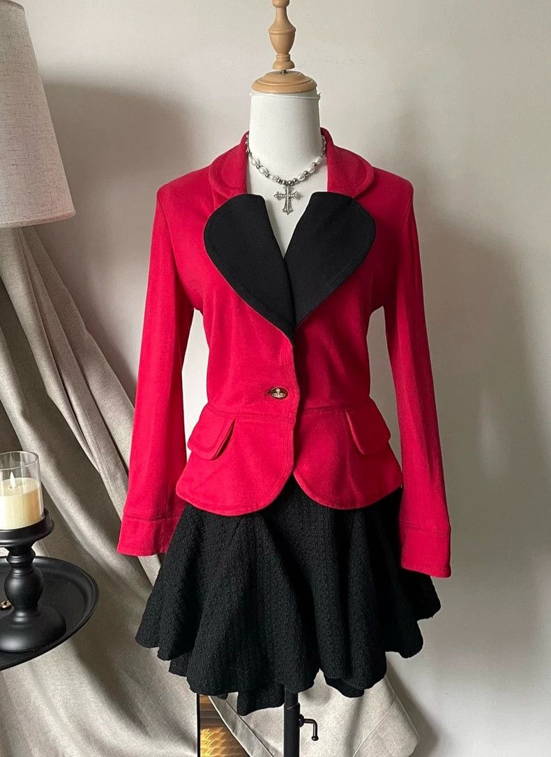 Vivienne Westwood Vivienne Westwood Red hearted suit jacket Size M / US 6-8 / IT 42-44 - 1 Thumbnail