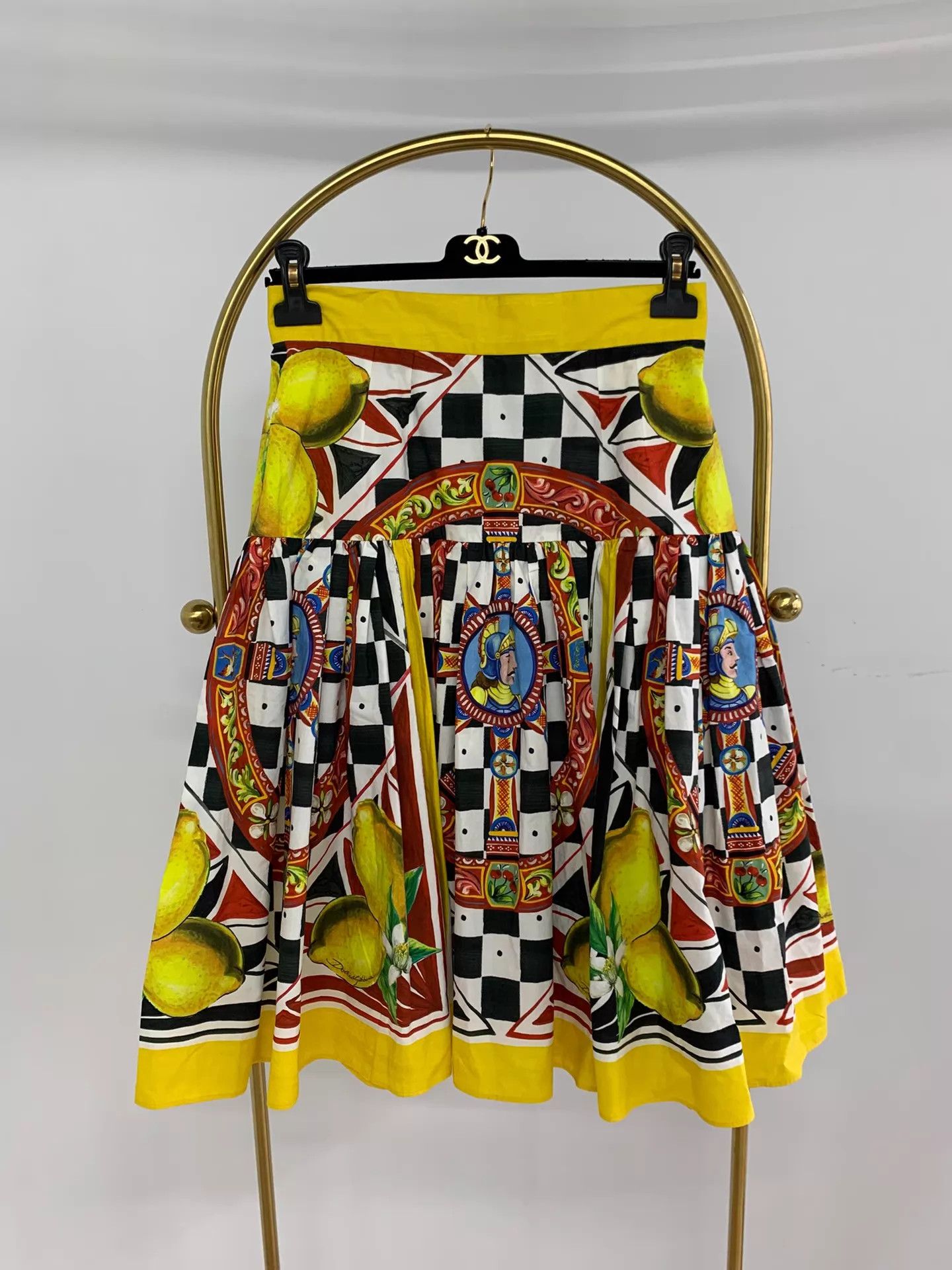 Dolce & Gabbana Dolce & Gabbana Lemon Soldier Print Skirt 42 New Size 28" / US 6 / IT 42 - 1 Thumbnail