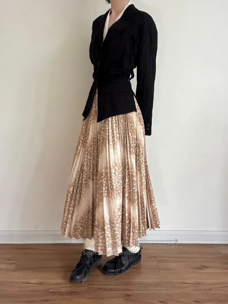 Comme des Garcons Comme Des Garcons size S Deer print skirt Size 23" - 2 Thumbnail