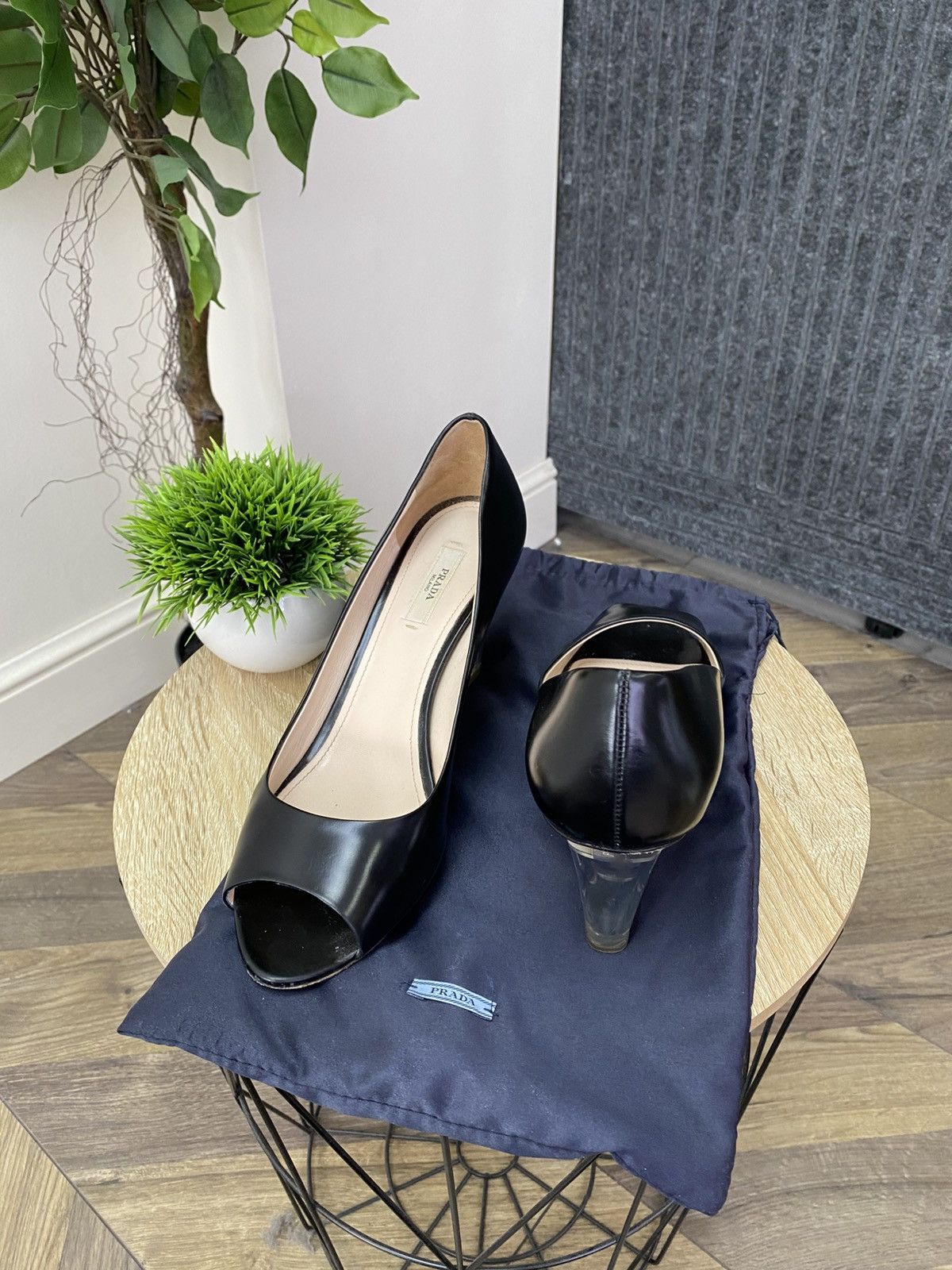 Prada VINTAGE PRADA BLACK LEATHER PLEXIGLASS WEDGE HEELS Size US 9 / IT 39 - 2 Thumbnail