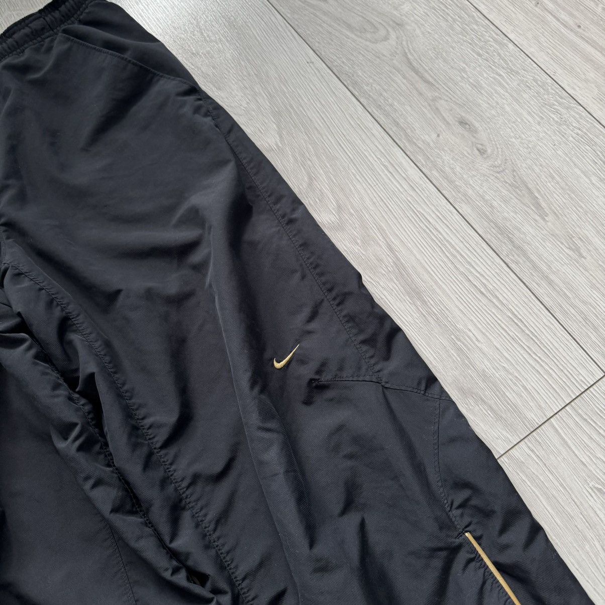 Nike × Nike ACG × Vintage Vintage nike track pants y2k gorpcore sweatpants parachute Size US 30 / EU 46 - 2 Thumbnail