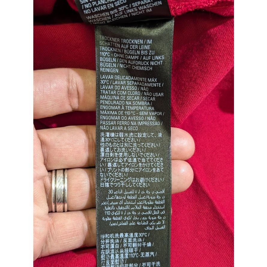 Balenciaga o1rshd1 Oversizes Fit Many Kisses Tee T-Shirt in Red Size US S / EU 44-46 / 1 - 16 Thumbnail