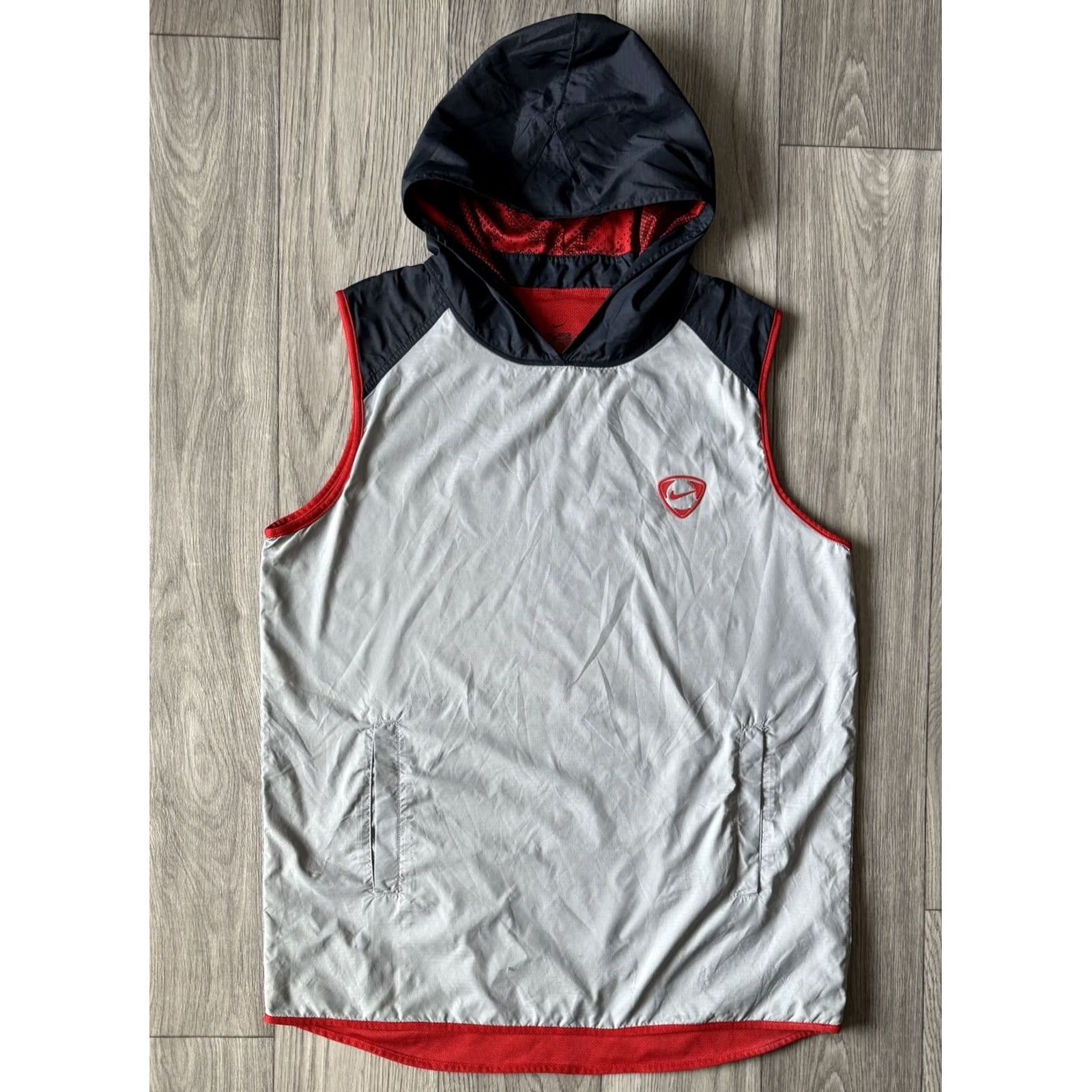 Nike VINTAGE Nike Windbreaker Jacket Sleeveless Hooded Vest Dri-Fit Total 90 Y2K Large L Gray Mens Size US L / EU 52-54 / 3 - 2 Thumbnail