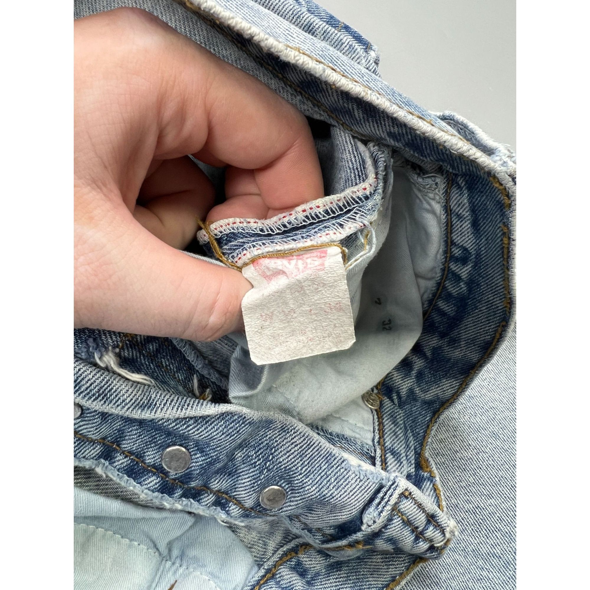 Levi's Levi’s 501 Made in USA Light Wash Denim Jeans Pants (Y0910) Size US 32 / EU 48 - 7 Thumbnail