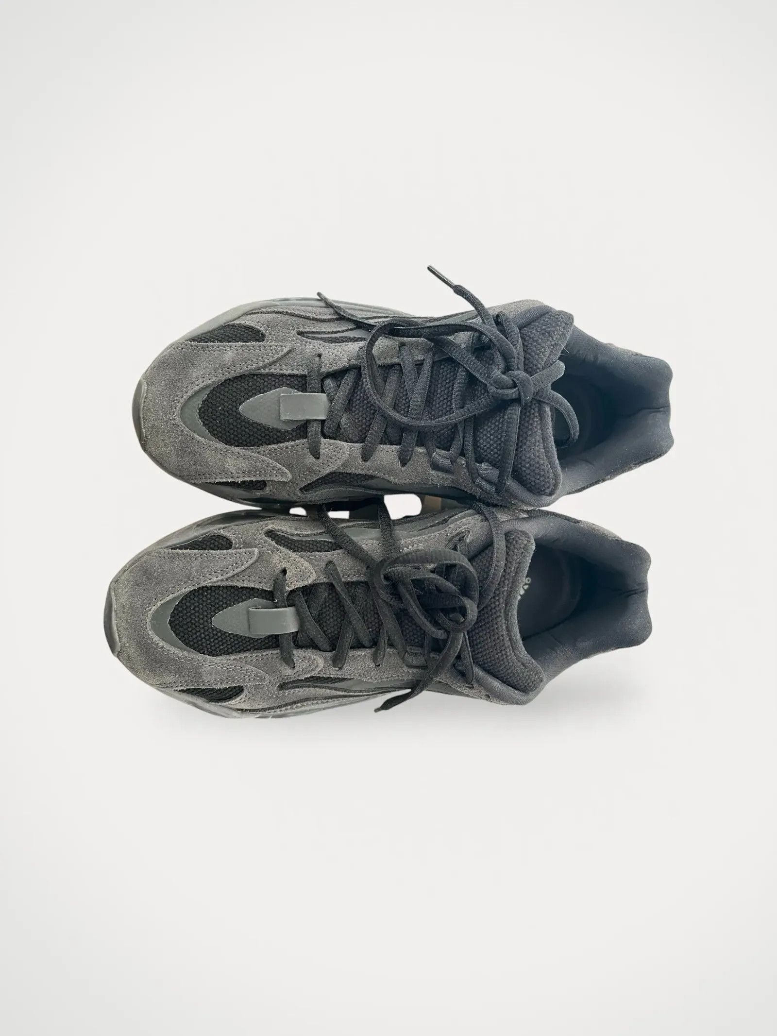Other yeezy x adidas 700 Yeezy Boost700 V2 Vanta Fu6684 Sneakers Size US 10 / EU 43 - 1 Thumbnail