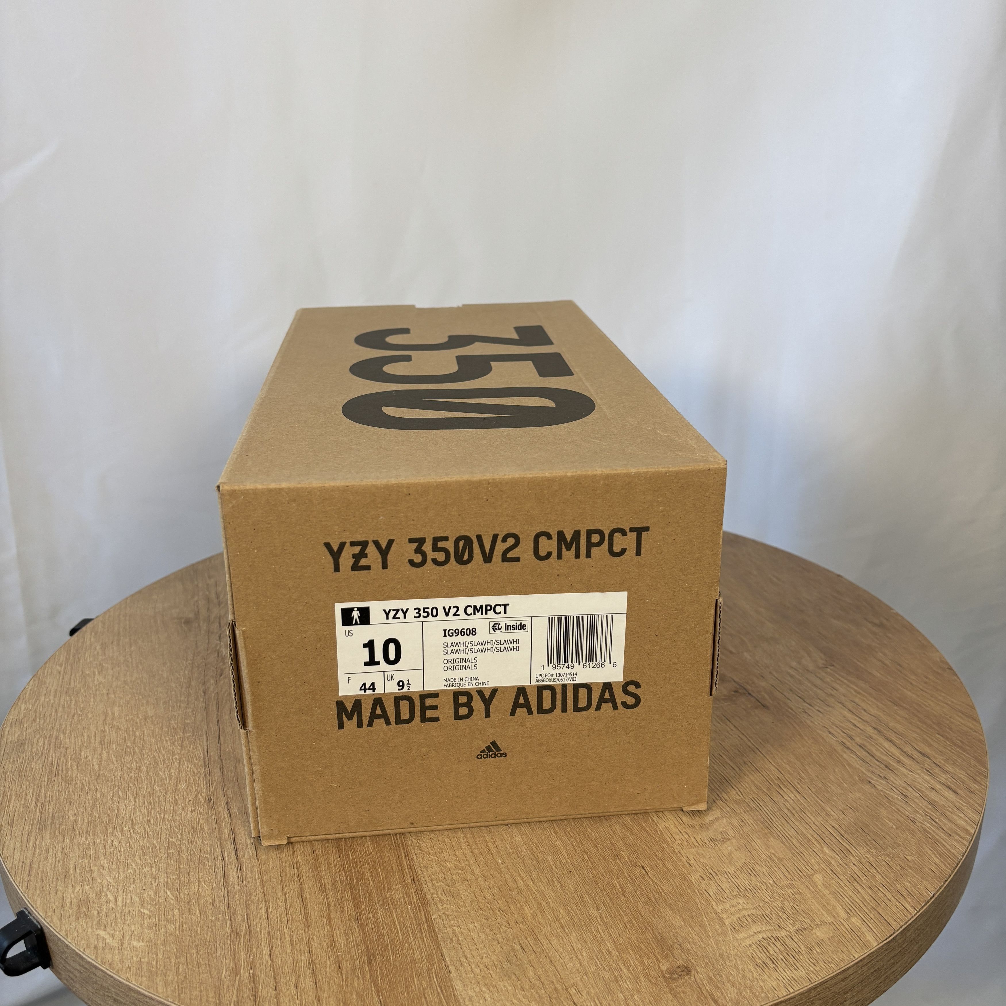 Adidas × Kanye West Adidas Yeezy Boost 350 V2 CMPCT Panda IG9608 10M NWT/DS Size US 10 / EU 43 - 8 Thumbnail