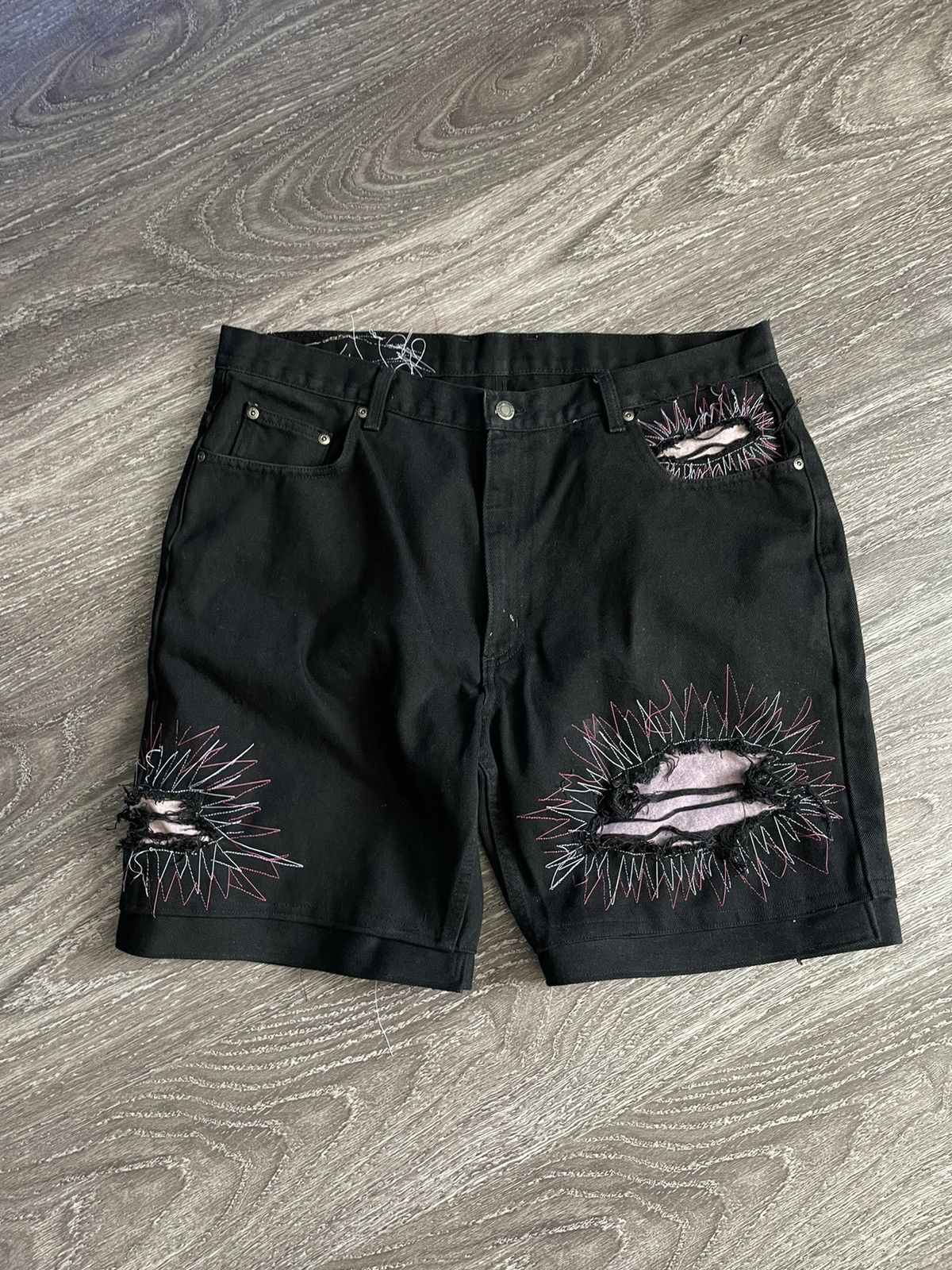 Other Pink Spider Jorts Size US 38 / EU 54 - 2 Thumbnail
