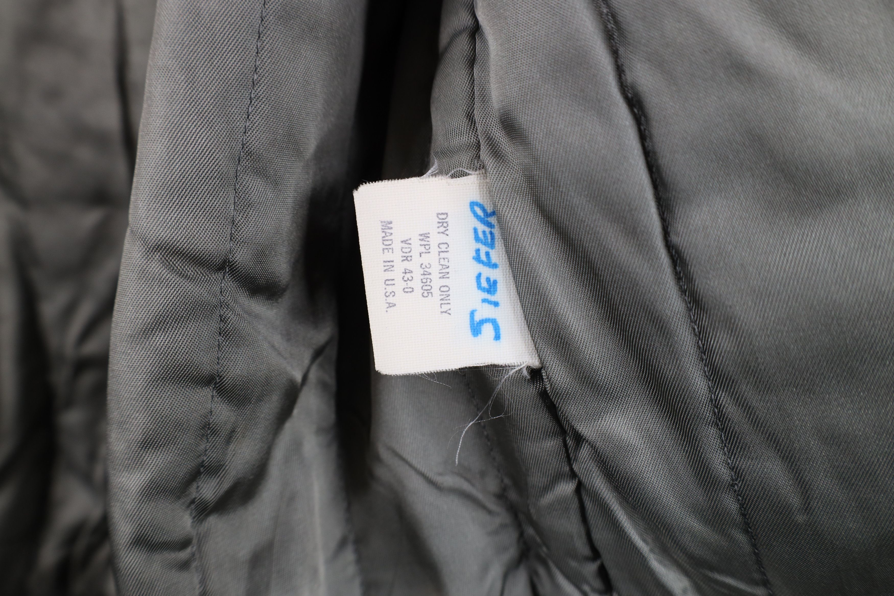 Vintage Vintage 70s Streetwear Blend Quilted Bomber Jacket Gray USA Size US L / EU 52-54 / 3 - 11 Thumbnail