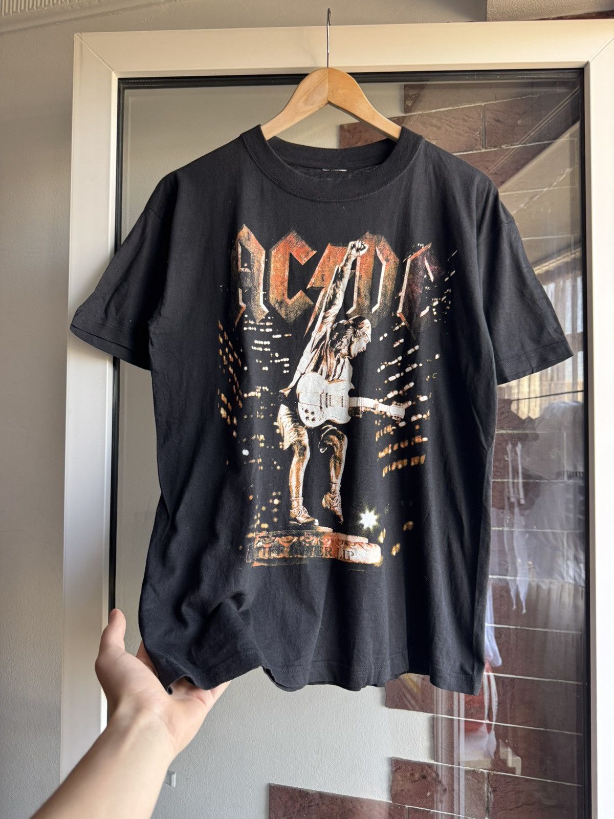 Band Tees Vintage AC/DC TOUR 00’s Tshirt Size US L / EU 52-54 / 3 - 3 Thumbnail