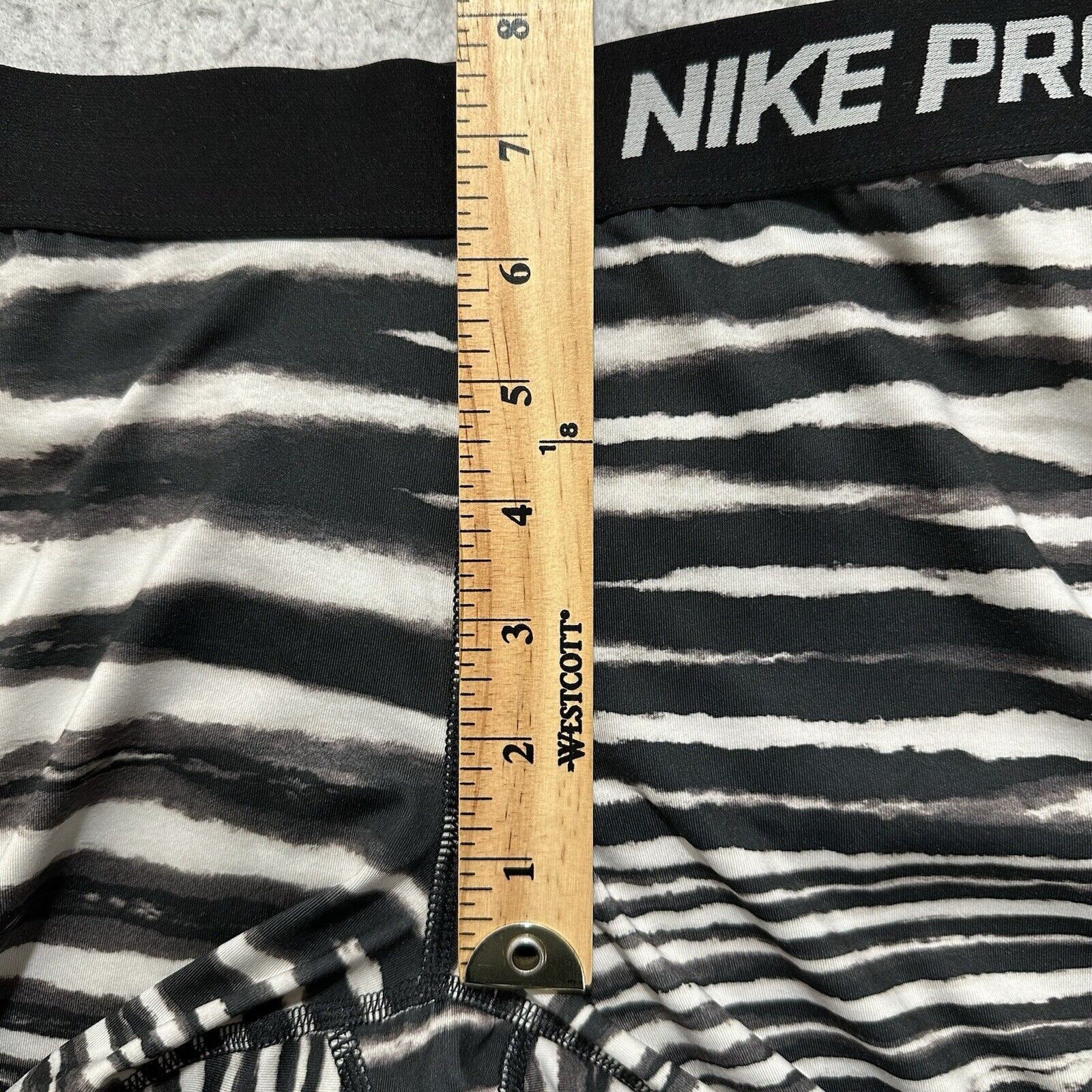 Nike Nike Pro Small Capri Length Compression Athletic Leggings Size 28" / US 6 / IT 42 - 11 Thumbnail