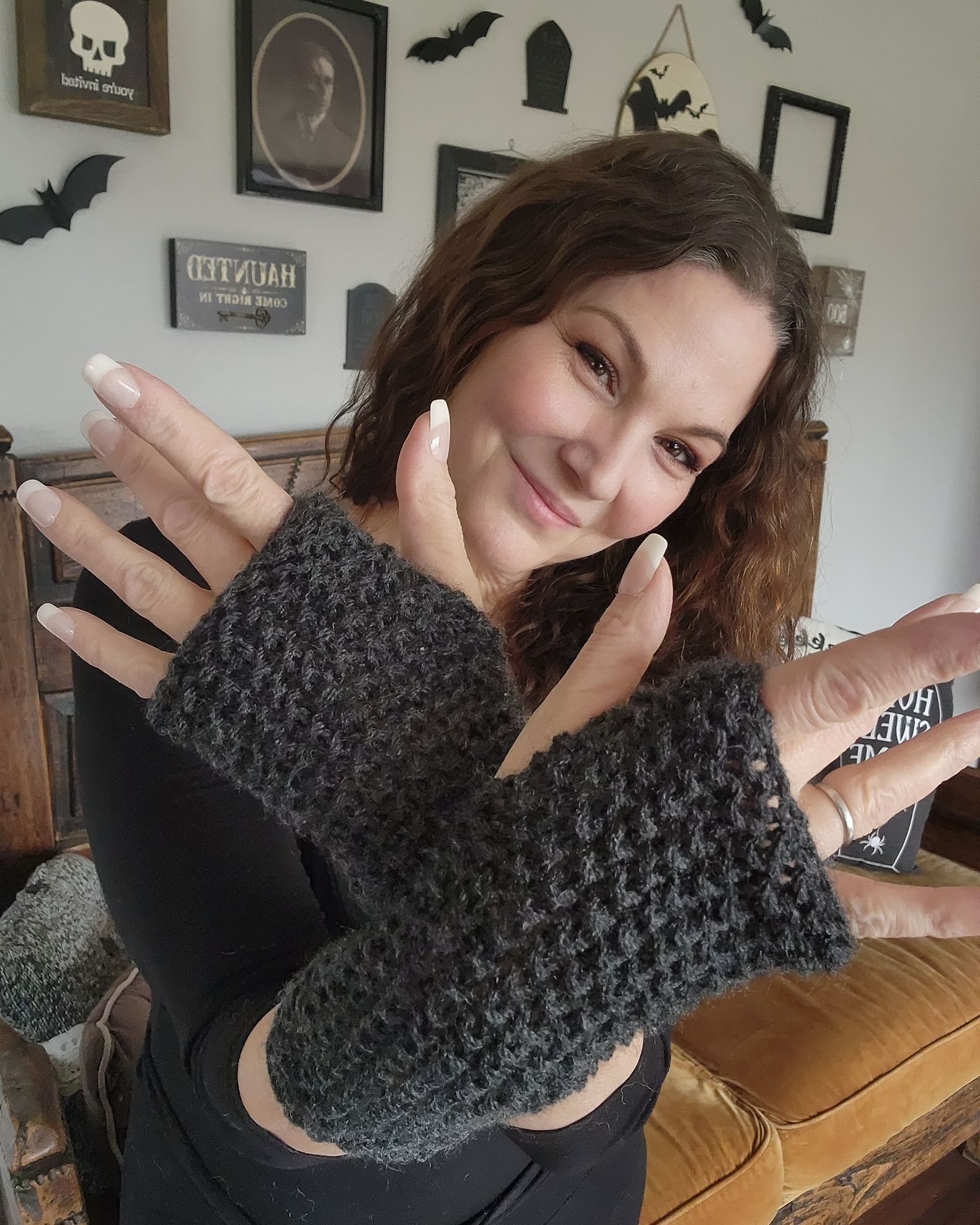 Handmade Hand Knit Fingerless Gloves, Armwarmers in Gray Yarn, Womens Size ONE SIZE - 9 Thumbnail