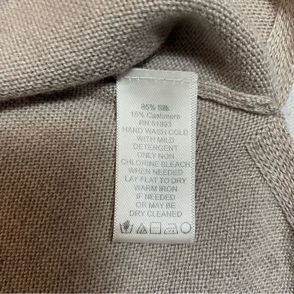 Halston H by Halston Silk Cashmere Knit Gray Button Closure Cardiga Size M / US 6-8 / IT 42-44 - 8 Thumbnail