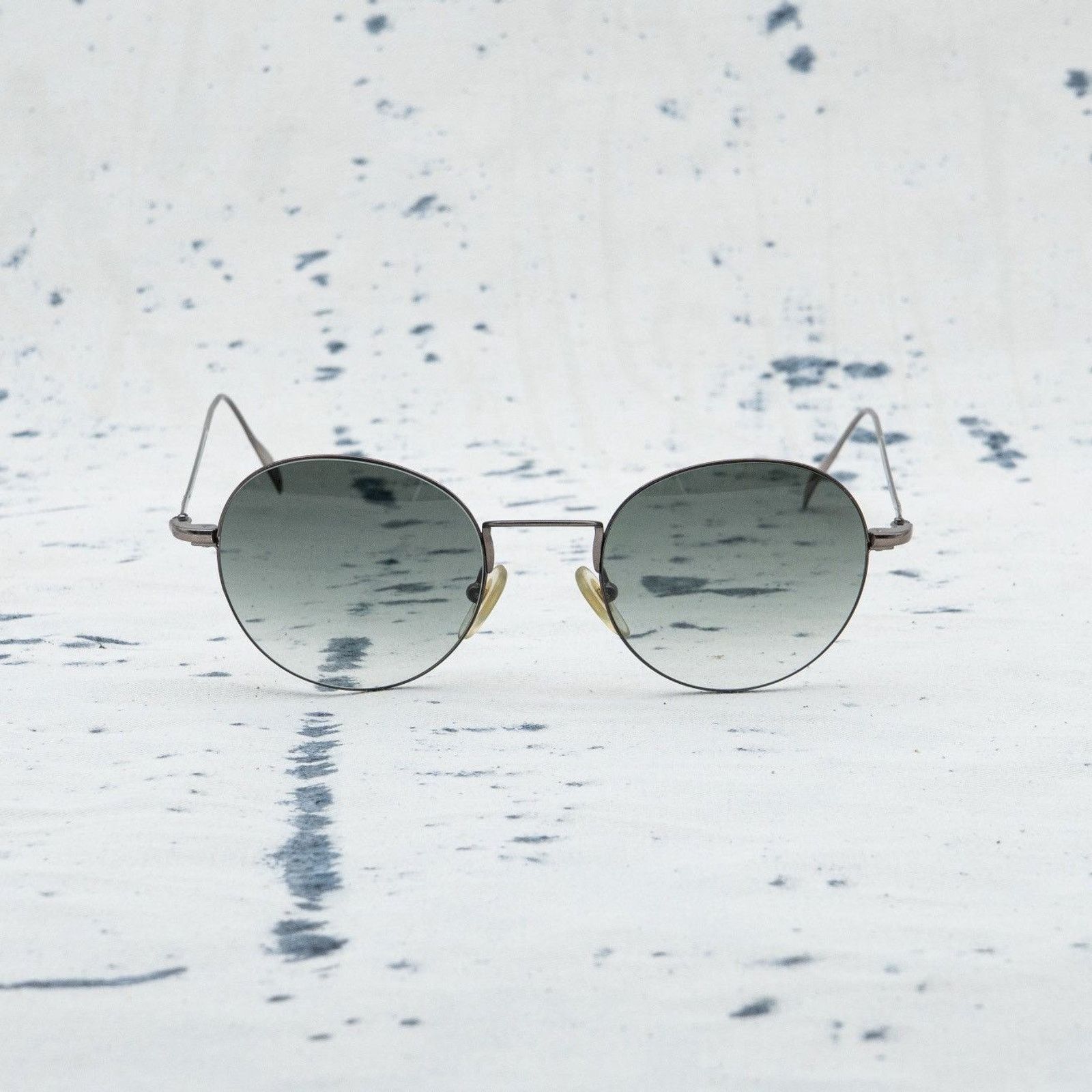 Gucci × Vintage Vintage gucci silver logo round gradient aviator sunglasses Size ONE SIZE - 2 Thumbnail