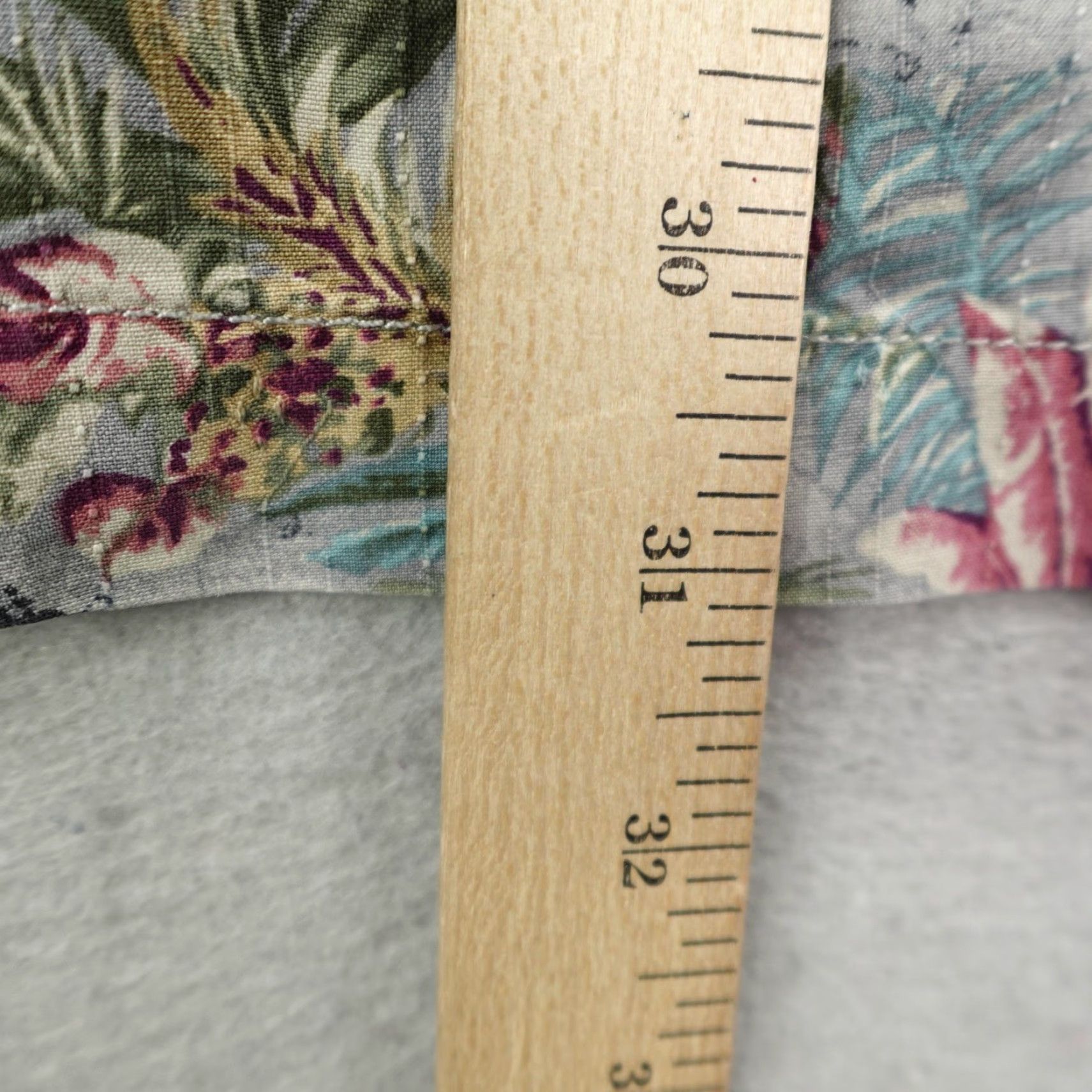 Tommy Bahama VINTAGE Tommy Bahama Shirt Mens 2XL Gray Floral Hawaiian Caribbean Islands Map Aloha Size US XXL / EU 58 / 5 - 7 Thumbnail