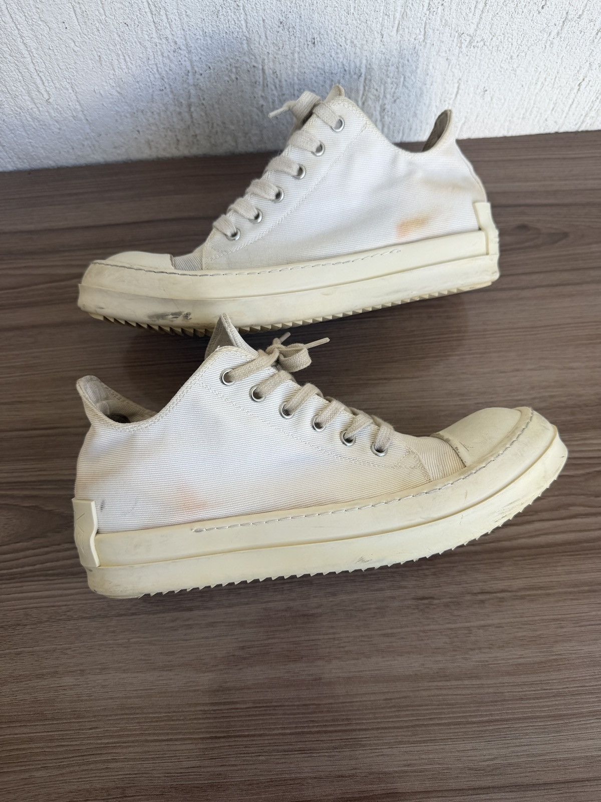 Khaki canvas ramones