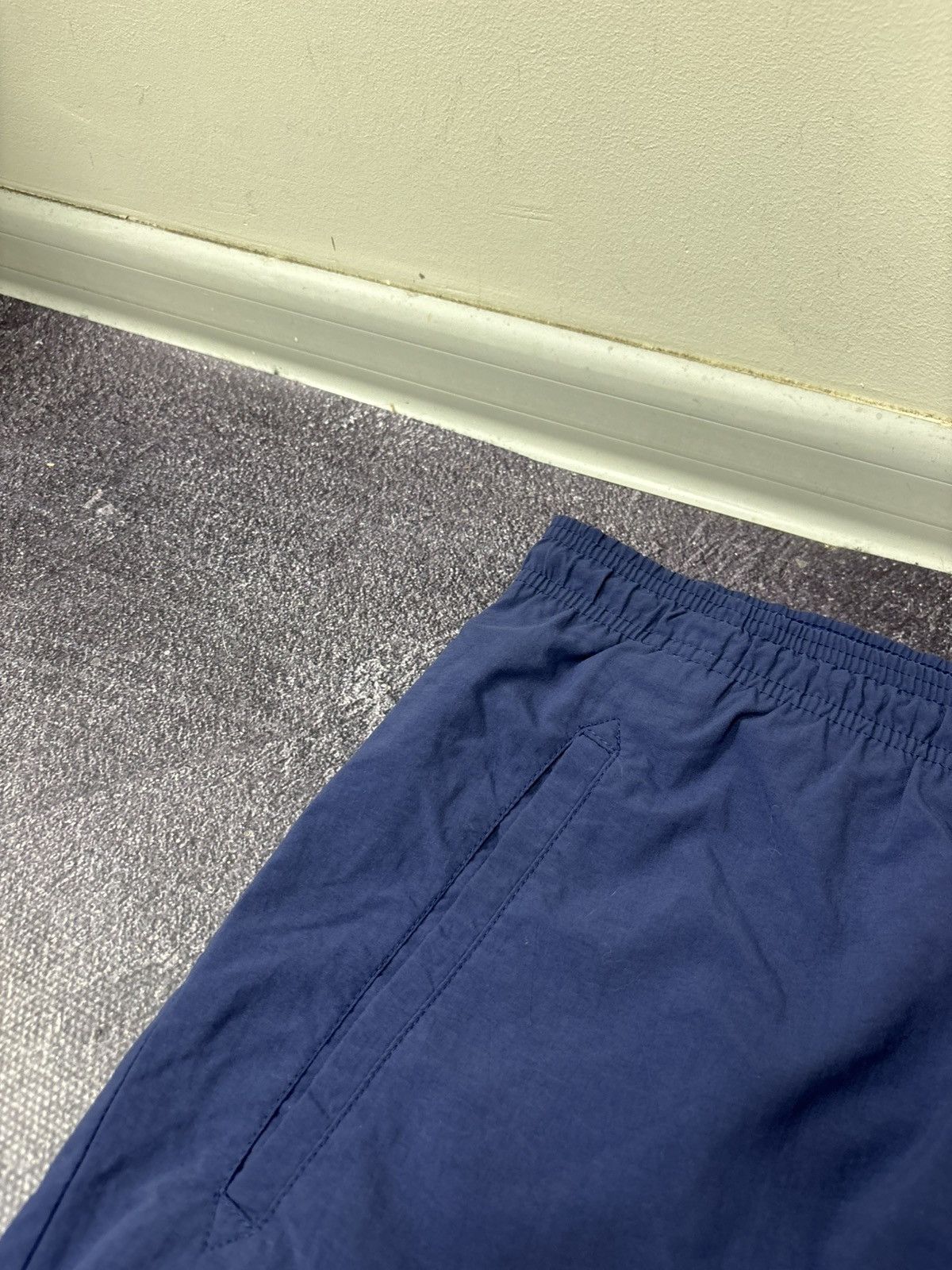 Nike Vintage 90s Nike Y2K Retro Hype Big Logo Swoosh Nylon Shorts Size US 34 / EU 50 - 6 Thumbnail