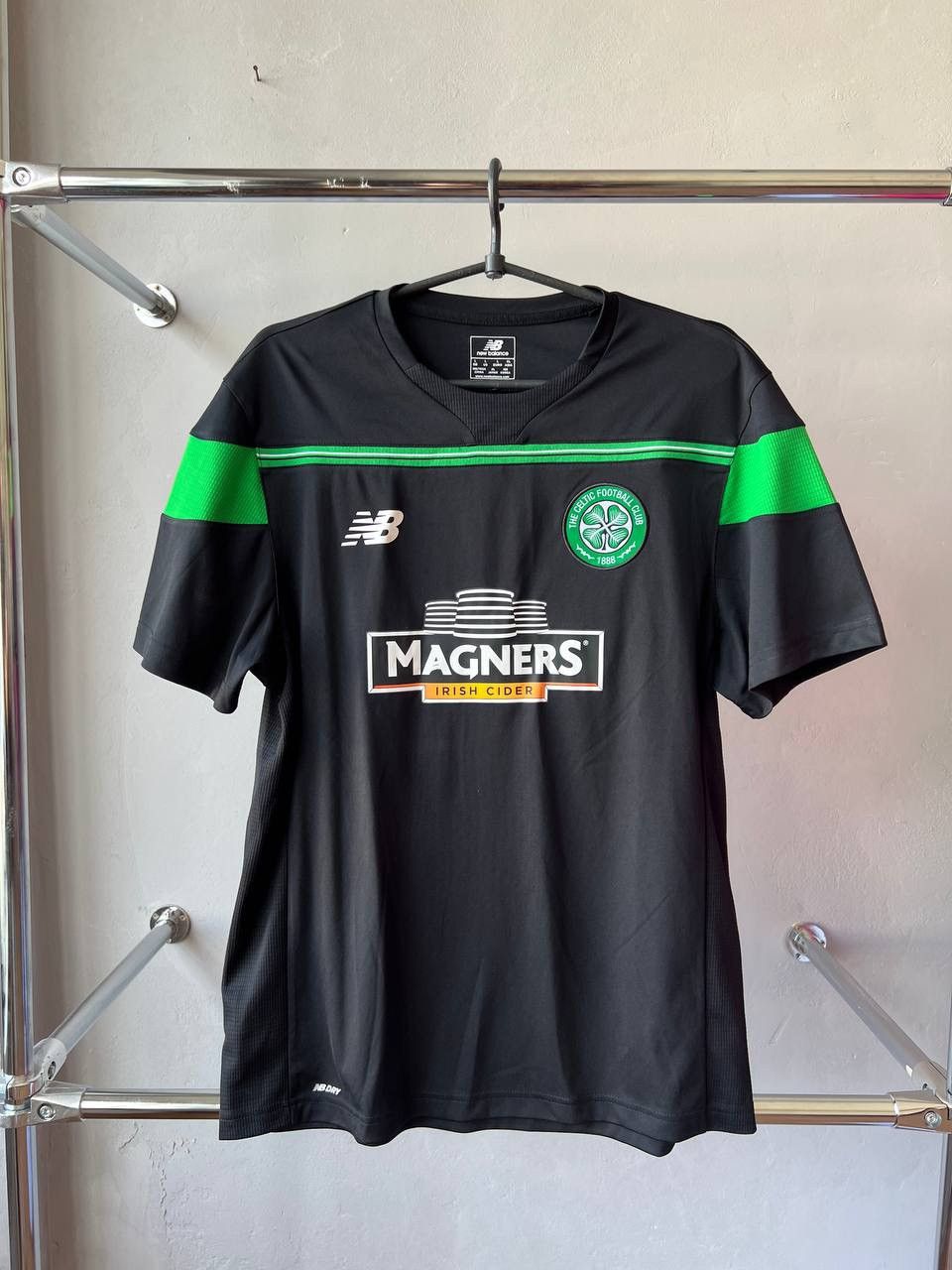 New Balance 2015/16 CELTIC FC TRAINING SOCCER JERSEY FOOTBALL SHIRT SZ S Size US L / EU 52-54 / 3 - 2 Thumbnail