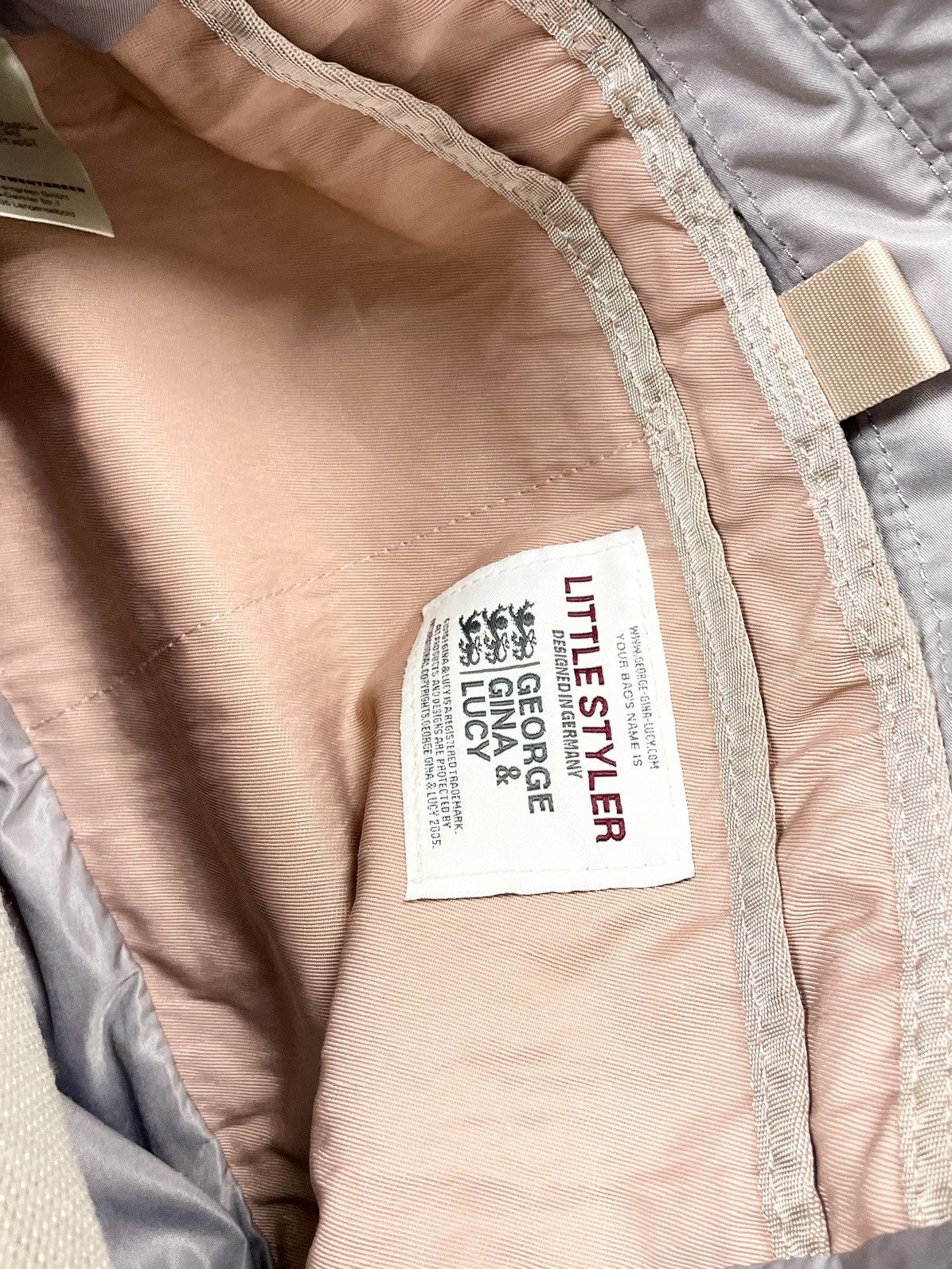 Japanese Brand George Gina & Lucy Little Styler Pink Alyx Carabiner Bag GGL Size ONE SIZE - 11 Thumbnail