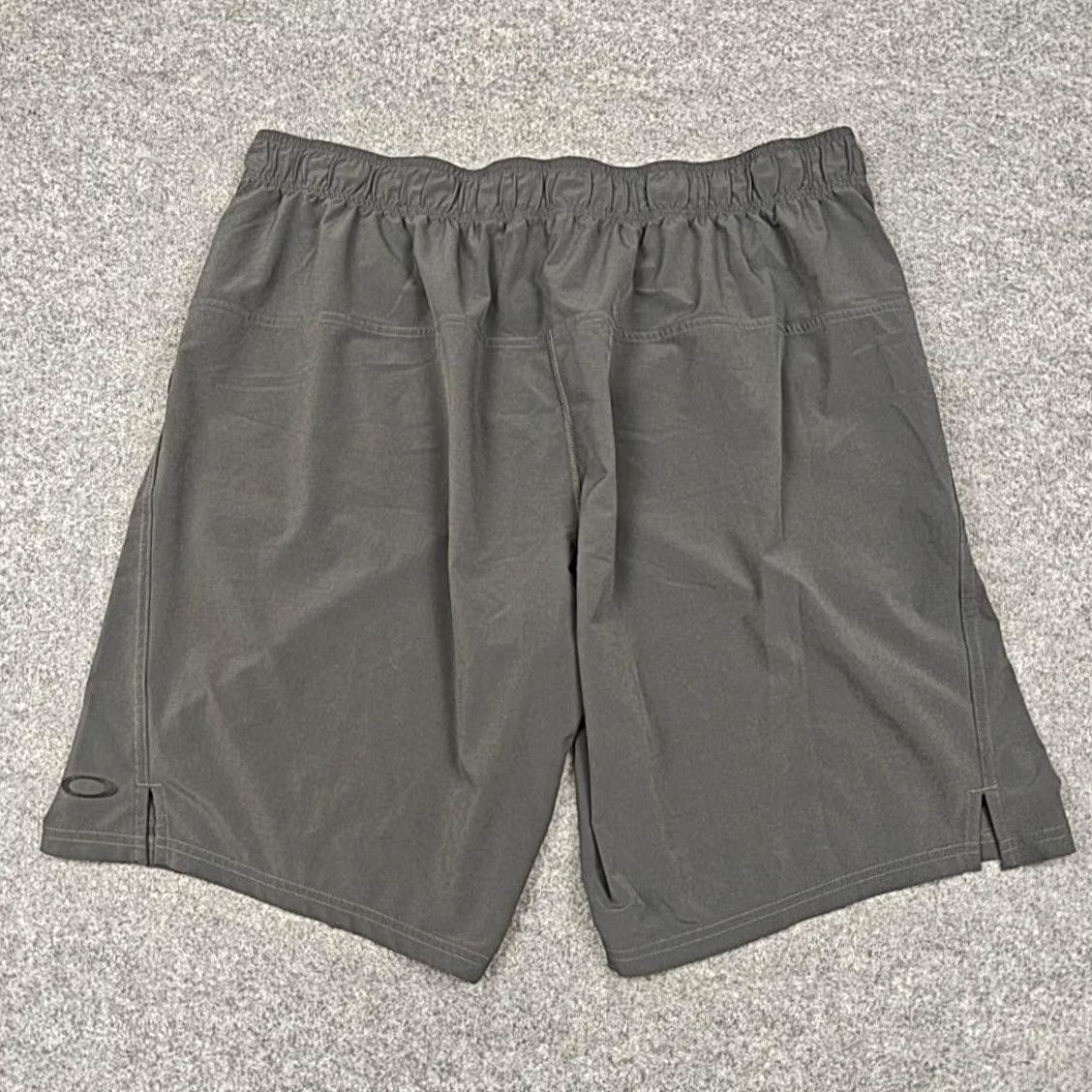 Oakley Oakley Shorts Mens 36 Gray Microfiber Stretch Drawstring Pockets Athletic Gym Size US 36 / EU 52 - 6 Thumbnail