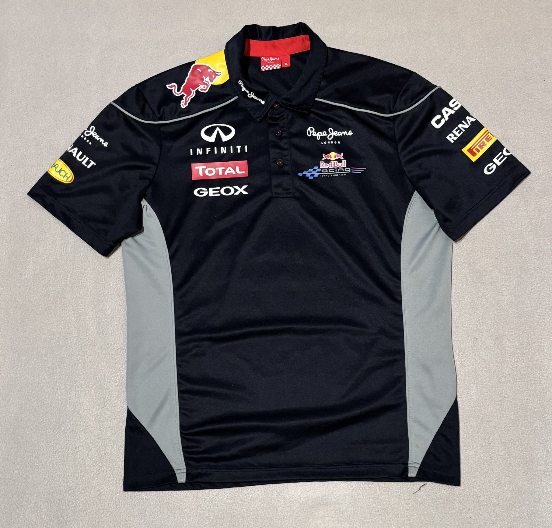 Pepe Jeans Infiniti Red Bull Racing x Pepe Jeans 2014 Polo Shirt Size US XL / EU 56 / 4 - 5 Thumbnail