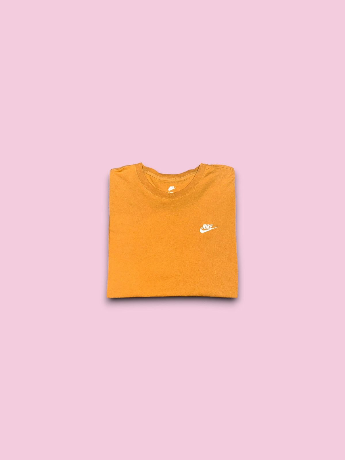 Nike The nike tee embroidery logo essential t-shirt tan men’s XL Size US XL / EU 56 / 4 - 1 Thumbnail
