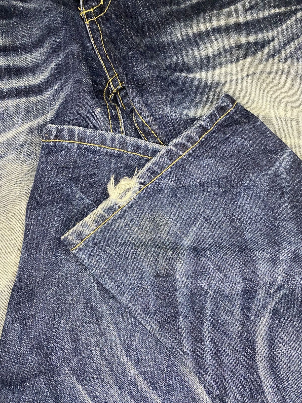 Japanese Brand Distressed Yoshitomo Nara x Lolita Jeans Size US 29 - 11 Thumbnail