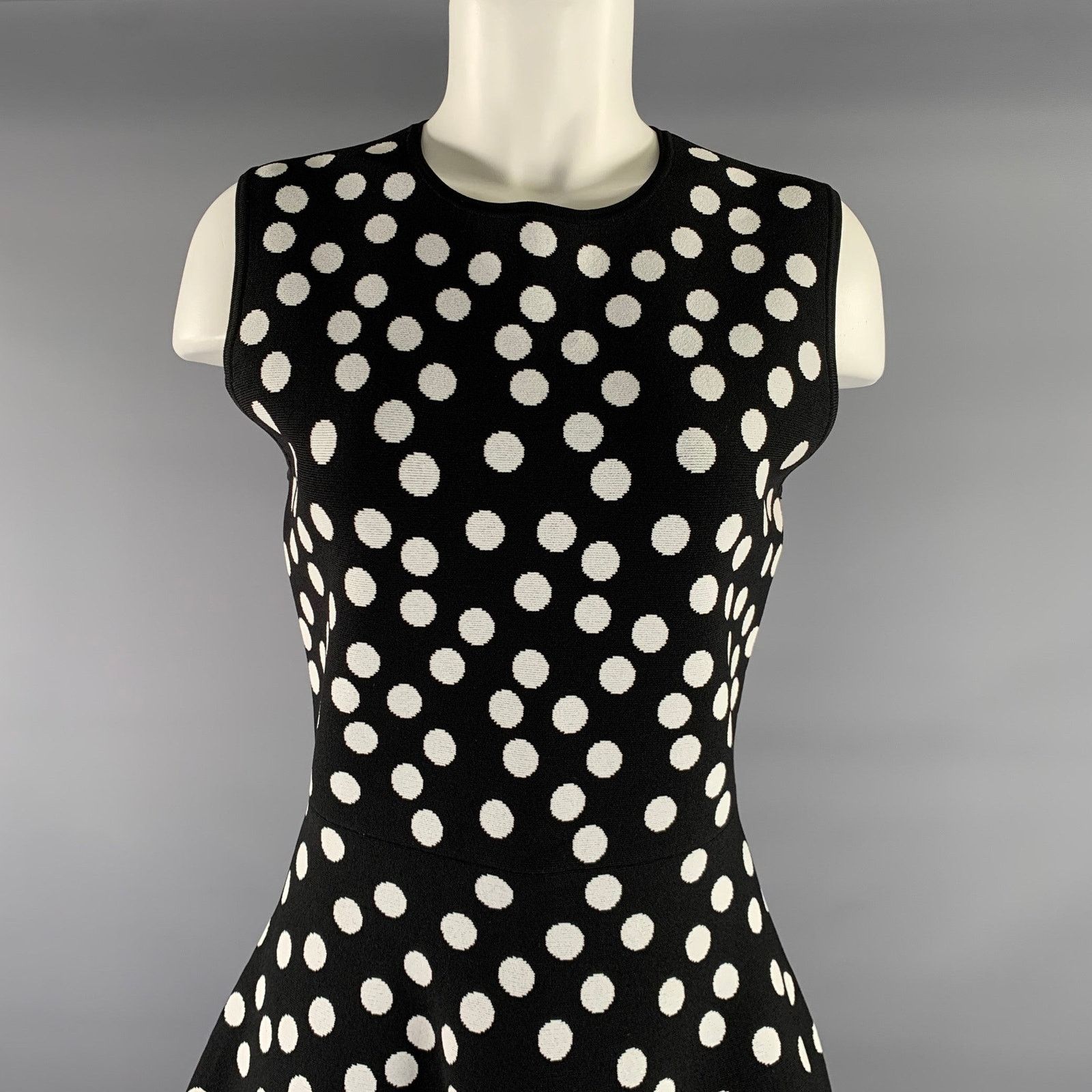 Carolina Herrera CAROLINA HERRERA M Black White Polka Dot Cocktail Dress Size M / US 6-8 / IT 42-44 - 2 Thumbnail