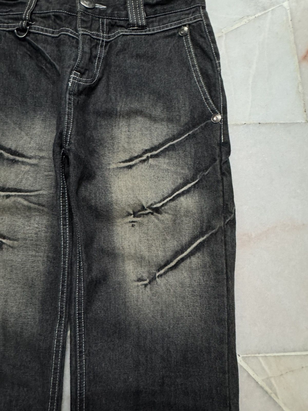 Tornado Mart 💥INSANE💥VINTAGE LOWBOX CLAW MUDWASH BUCKLE BACK SHORT JEANS Size US 30 / EU 46 - 4 Thumbnail