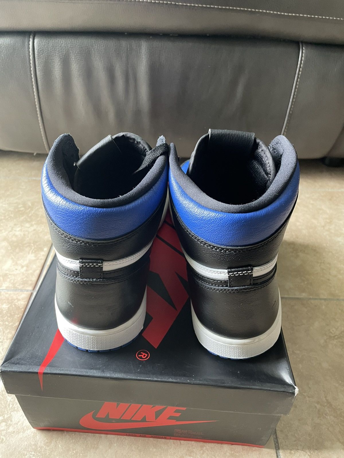 Jordan Brand AIR JORDAN 1 RETRO HIGH OG/ ROYAL TOE Size US 10.5 / EU 43-44 - 4 Thumbnail