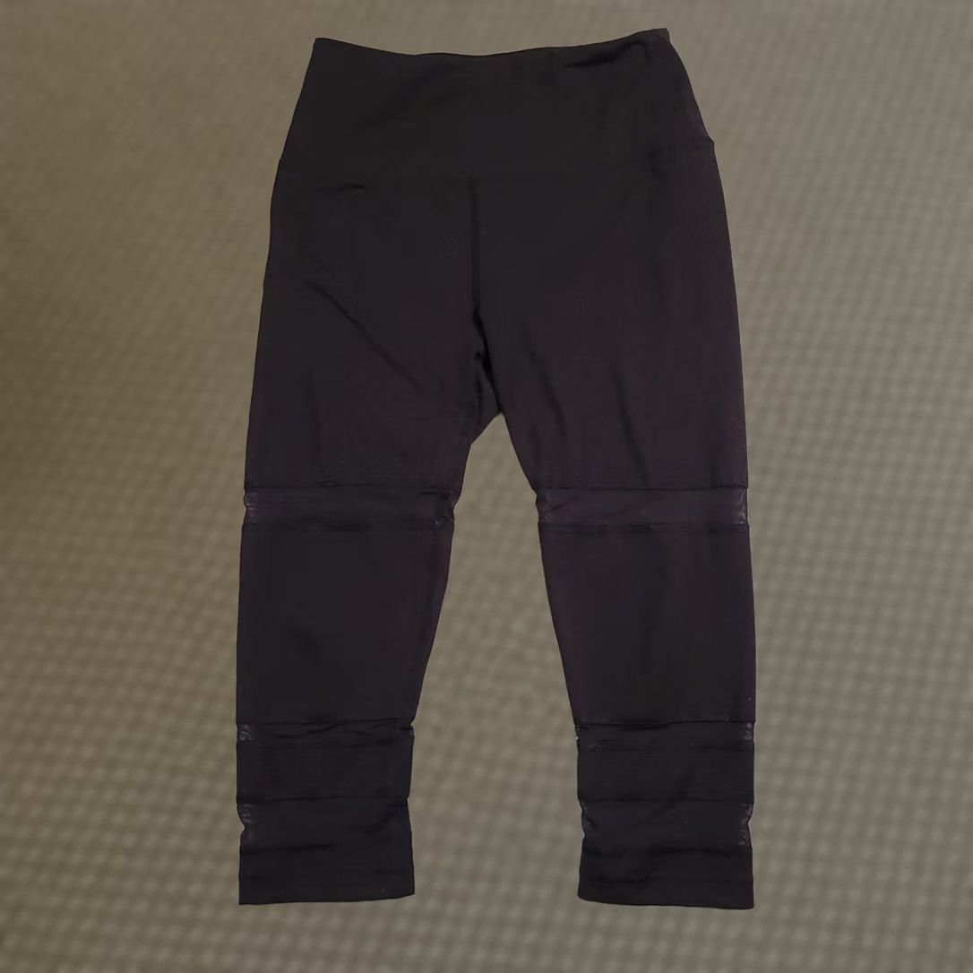 Reebok Reebok Leggings Womens S Small Black Crop Workout Activewear Size 42" / US 20 - 1 Thumbnail