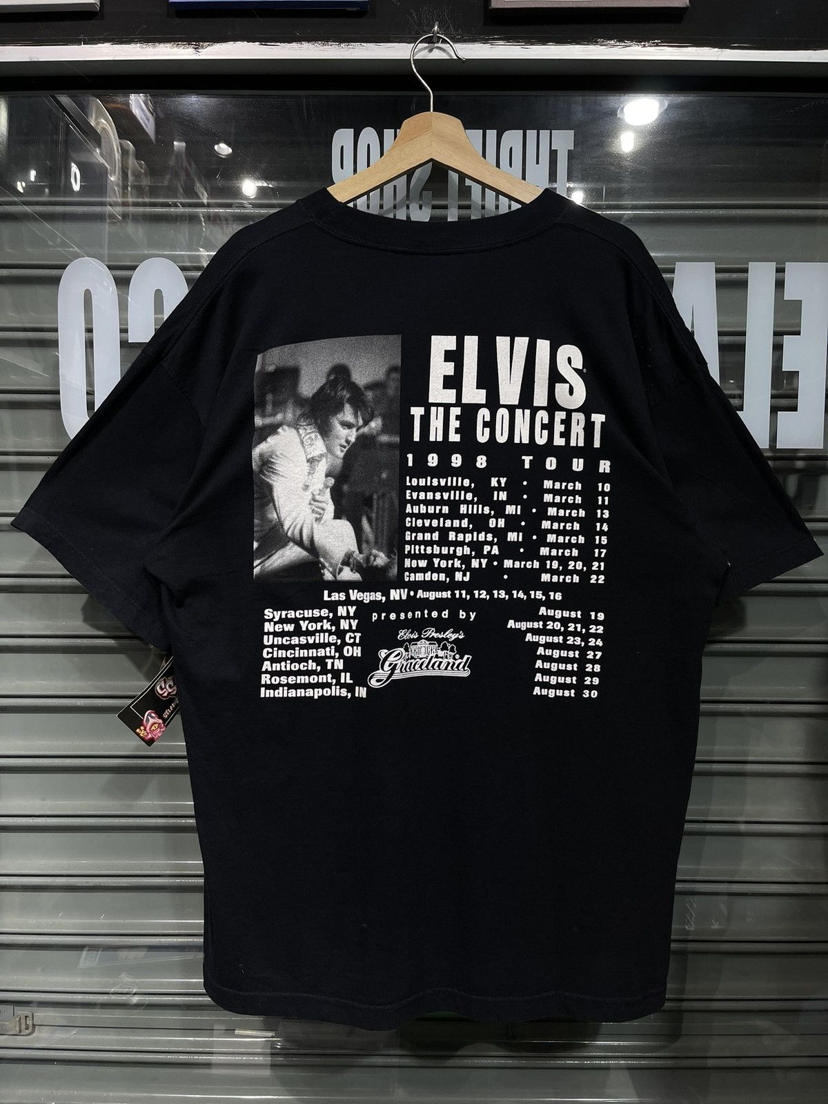 Other Vintage 90’s Elvis Presley The Concert Tour 1998 Size US XL / EU 56 / 4 - 5 Thumbnail