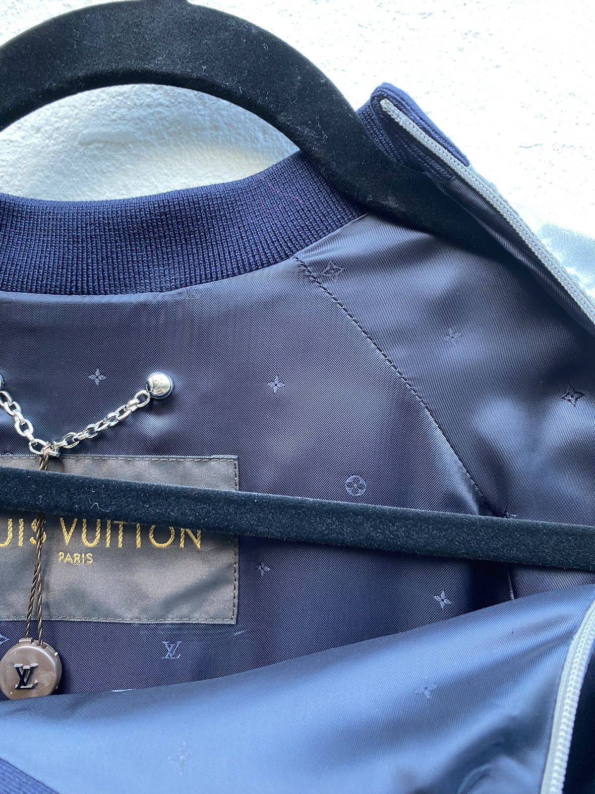 Louis Vuitton Satin style Jumper Size US L / EU 52-54 / 3 - 8 Thumbnail