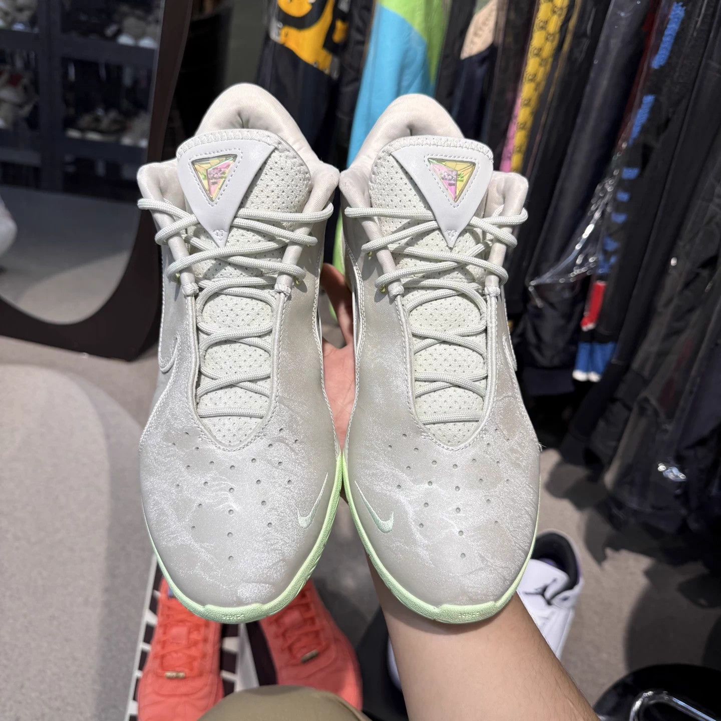 Nike Lebron 22 Beige/Grey-Green 42.5 DS Size US 9.5 / EU 42-43 - 5 Thumbnail