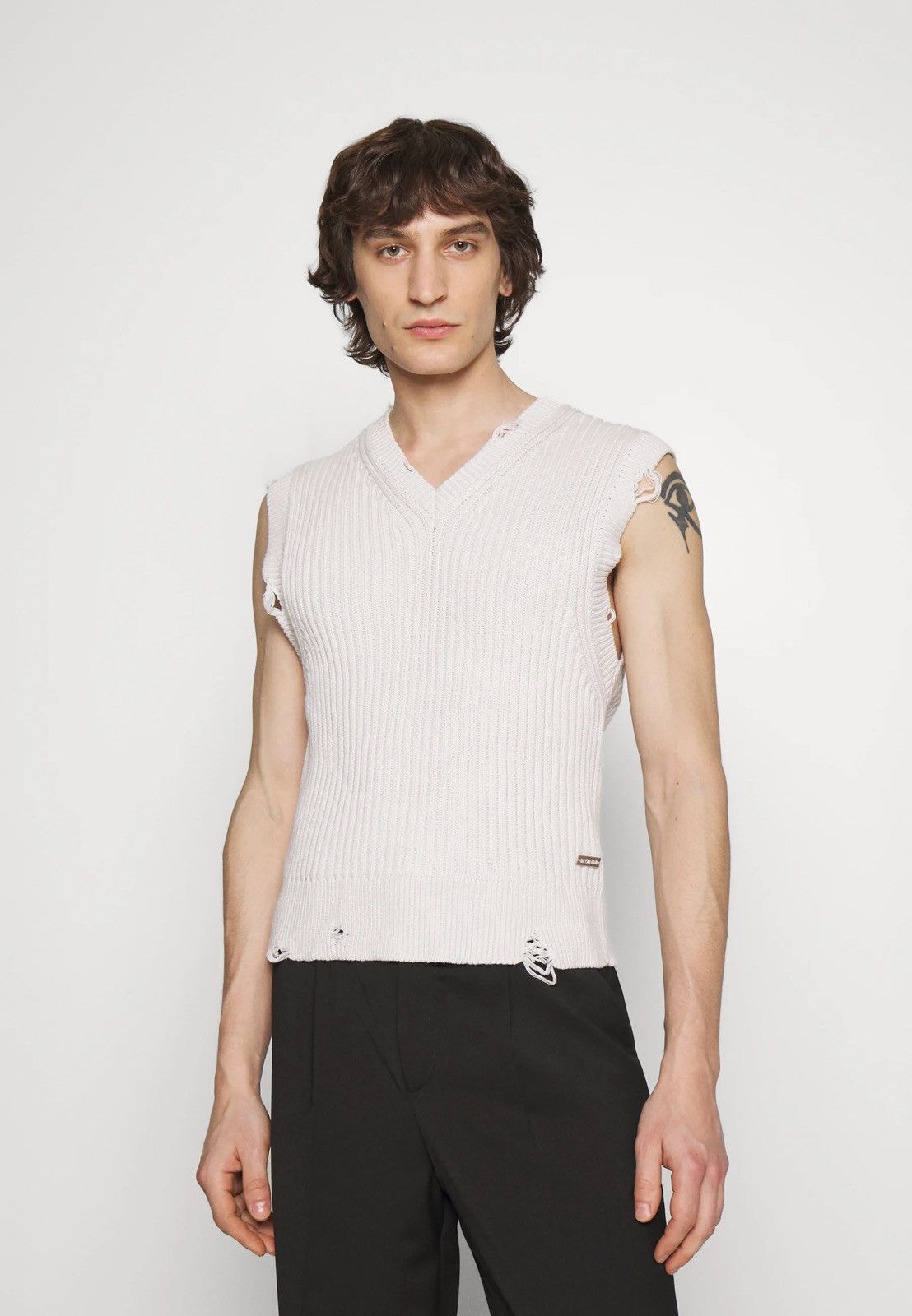 Han Kjobenhavn !DS! SS23 Han Kjobenhavn Distressed Knit Cream Vest Size US L / EU 52-54 / 3 - 5 Thumbnail