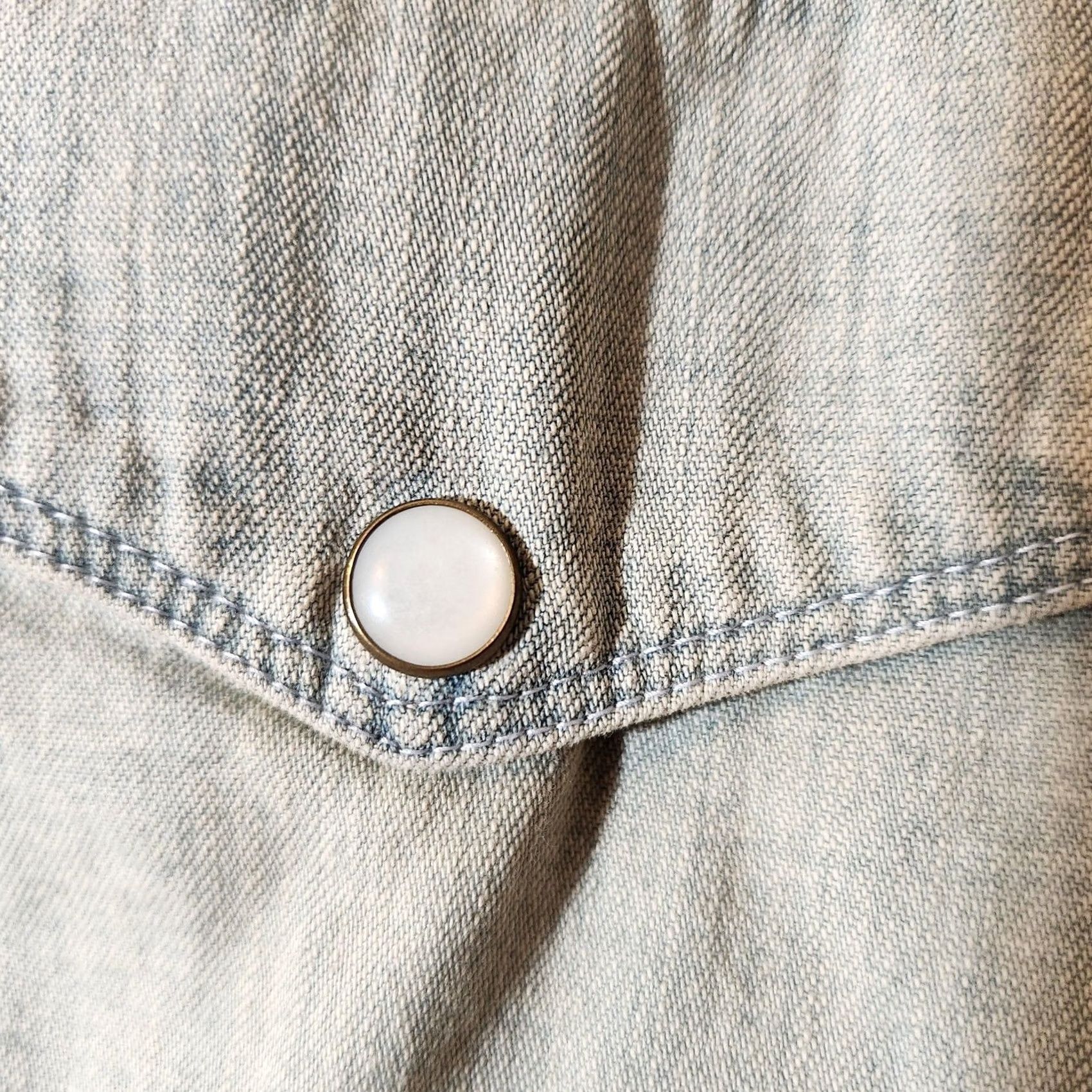 7 For All Mankind 7 For All Mankind Shirt Mens Medium Light Blue Western Snap Button Cotton Denim Shirt Mens Medium Light Blue Western Snap Button Cotton Denim Size US M / EU 48-50 / 2 - 3 Thumbnail