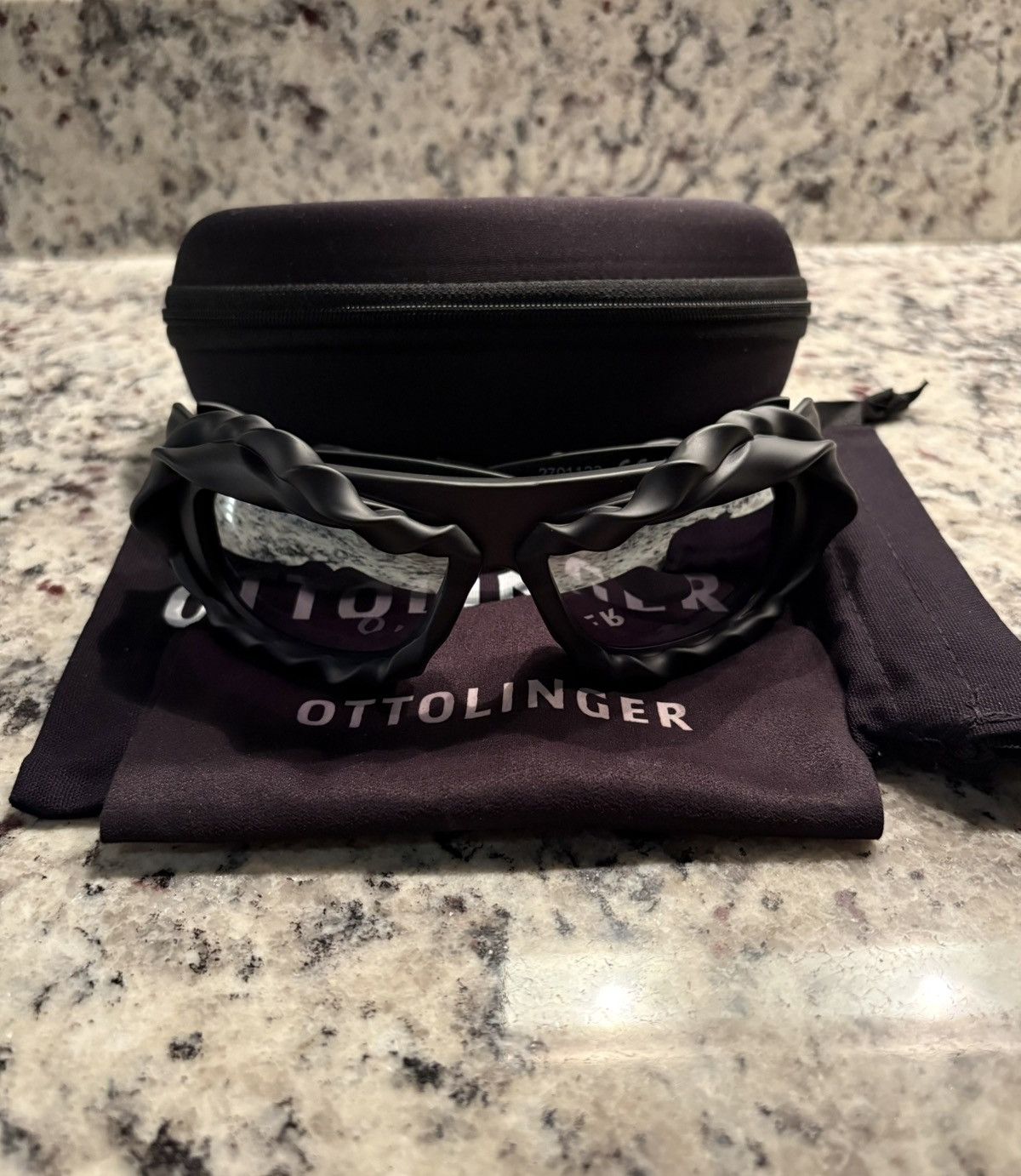 Ottolinger Ottolinger Twisted Sunglasses Size ONE SIZE - 1 Thumbnail